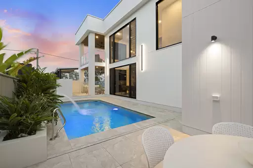 108 Esplanade, Point Vernon Sold by Queensland Sotheby's International Realty