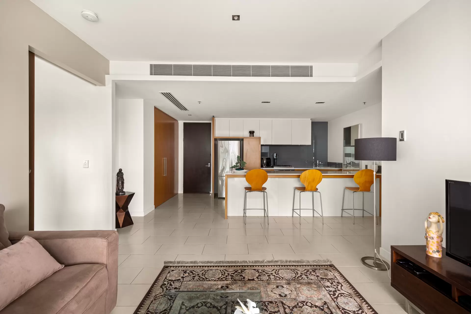 107/37 Harbour Road, Hamilton Sold by  - image 1