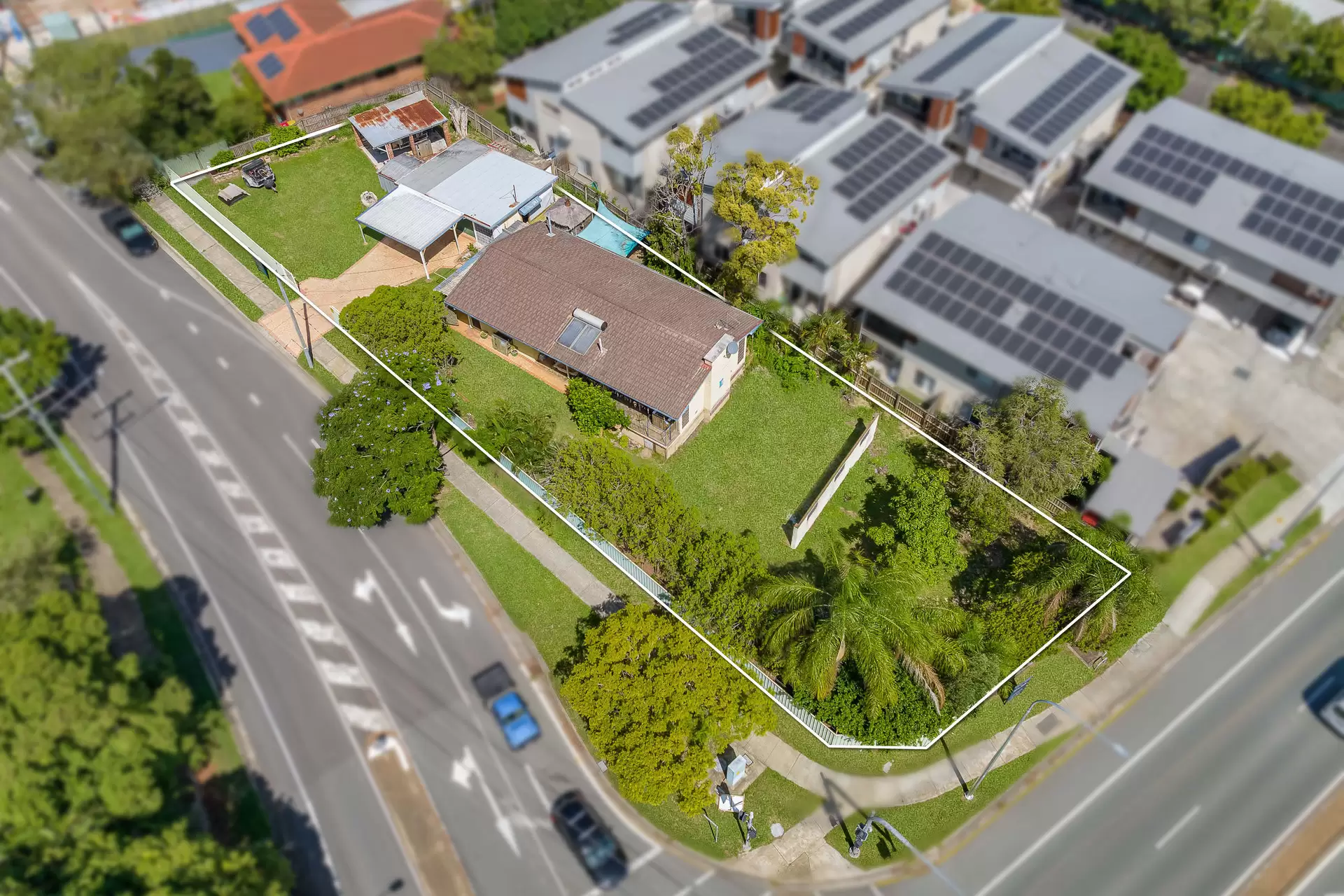 1 Daveson Road, Capalaba For Sale by Queensland Sotheby's International Realty - image 1