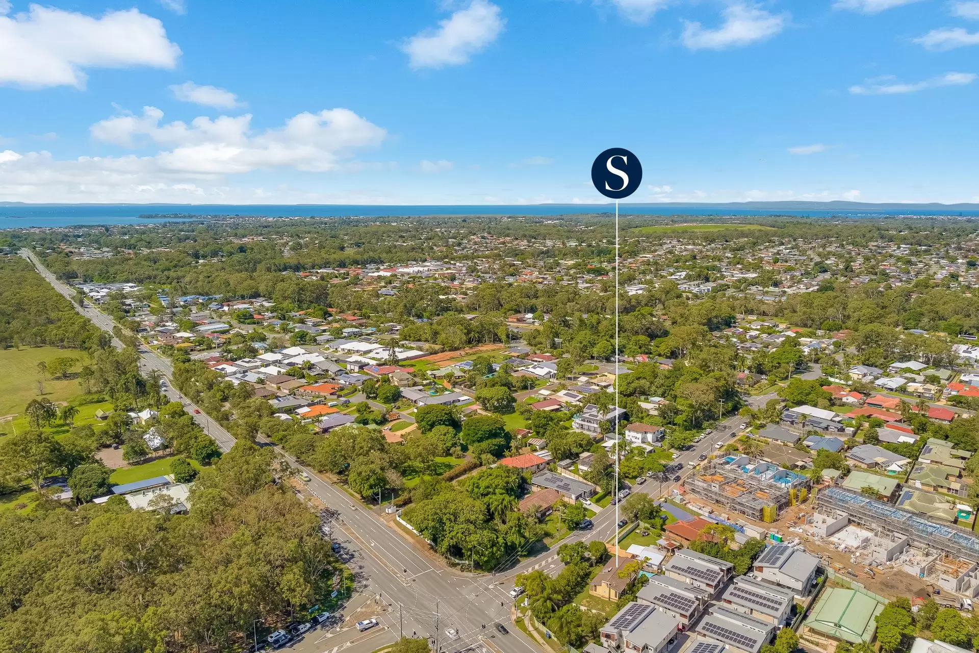 1 Daveson Road, Capalaba For Sale by Queensland Sotheby's International Realty - image 1