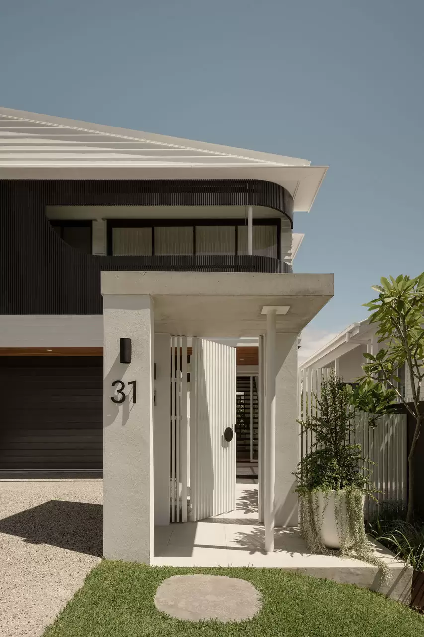 31 Glassey Street, Red Hill Sold by Queensland Sotheby's International Realty - image 1