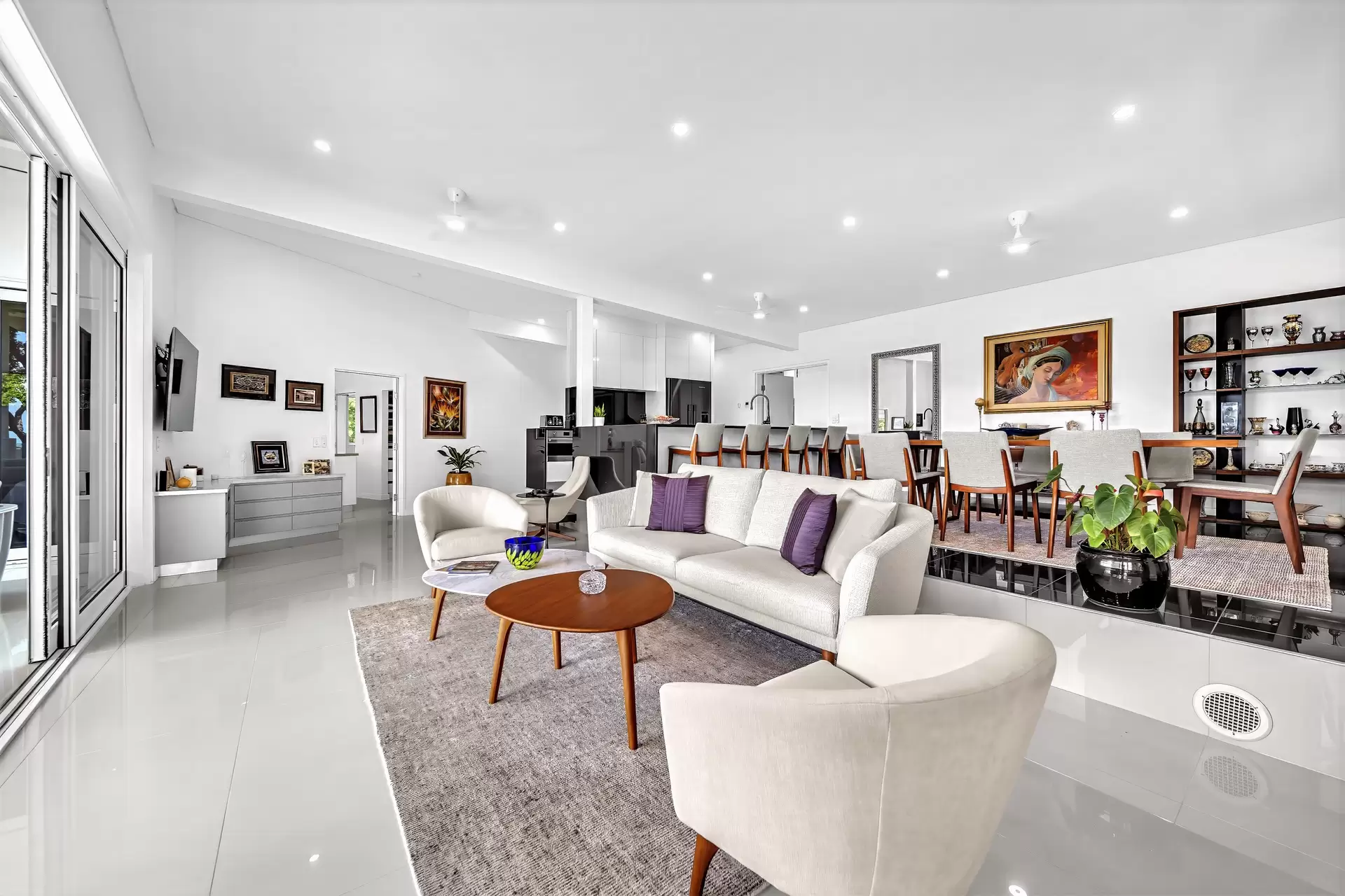 25 Airlie View, Airlie Beach Sold by Queensland Sotheby's International Realty - image 1
