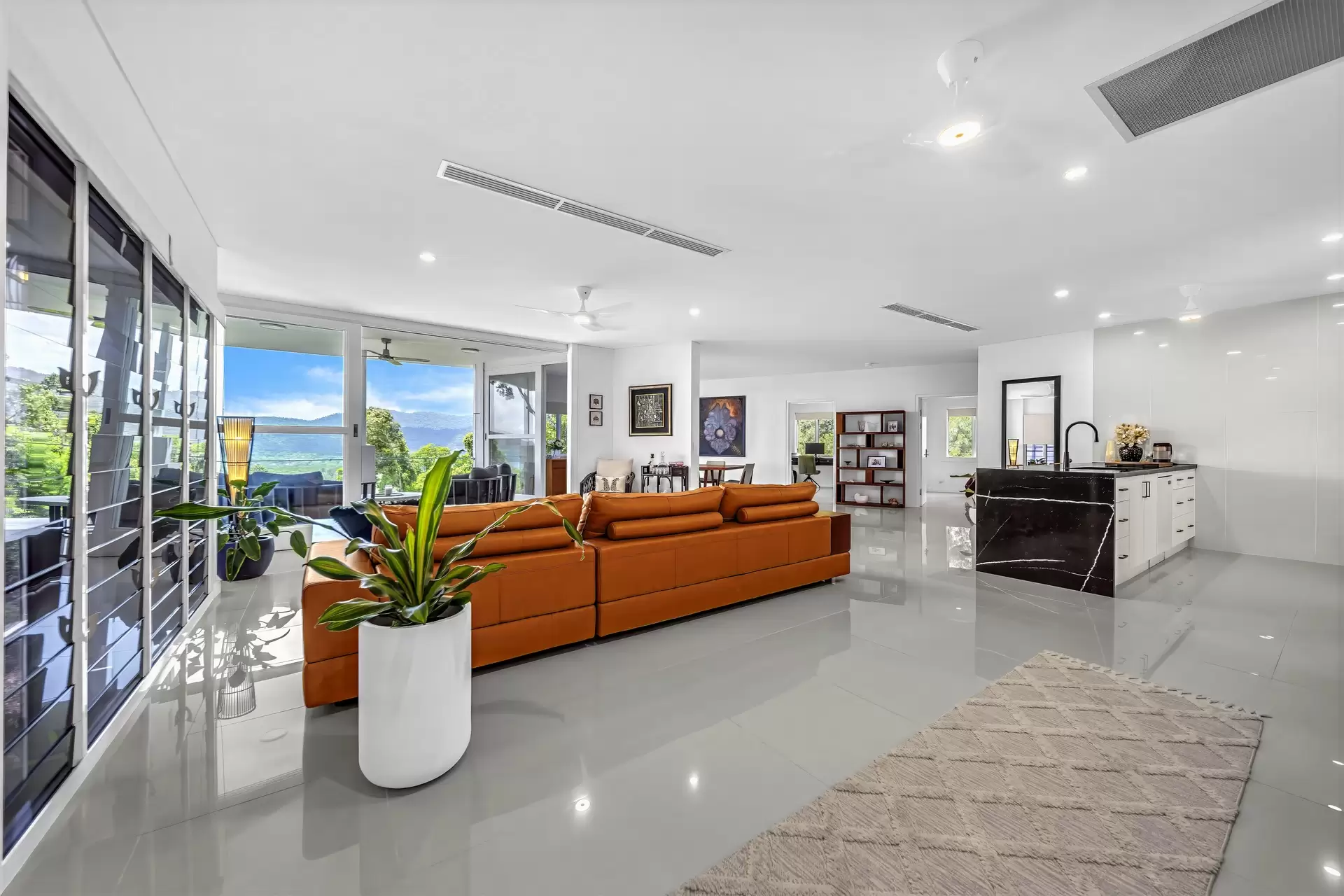 25 Airlie View, Airlie Beach Sold by Queensland Sotheby's International Realty - image 1