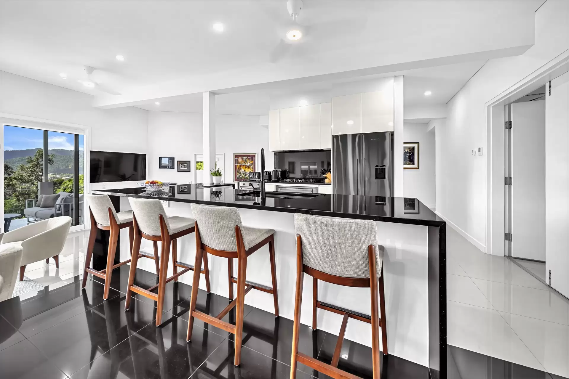 25 Airlie View, Airlie Beach Sold by Queensland Sotheby's International Realty - image 1