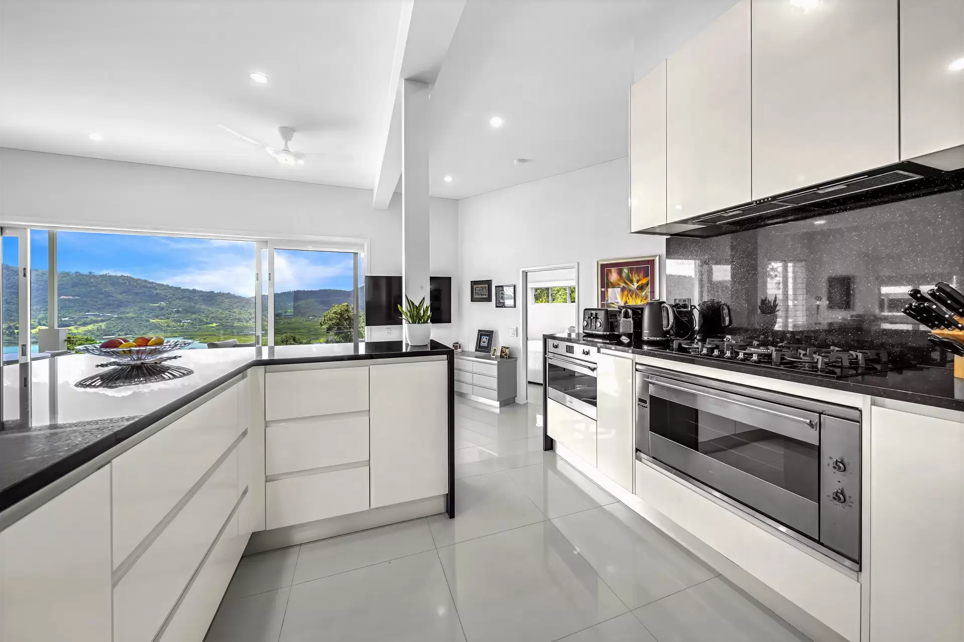 25 Airlie View, Airlie Beach Sold by Queensland Sotheby's International Realty - image 1