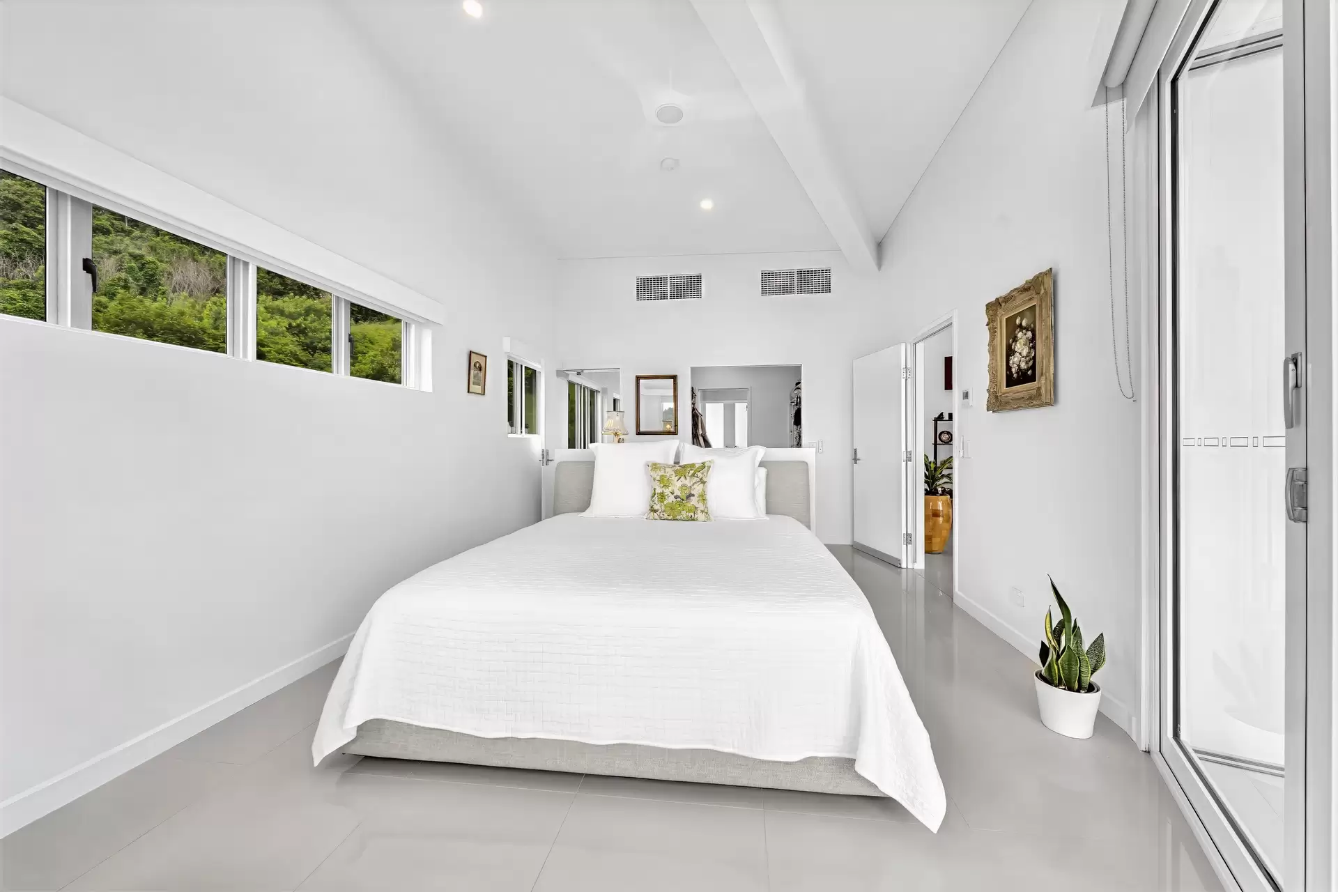 25 Airlie View, Airlie Beach Sold by Queensland Sotheby's International Realty - image 1