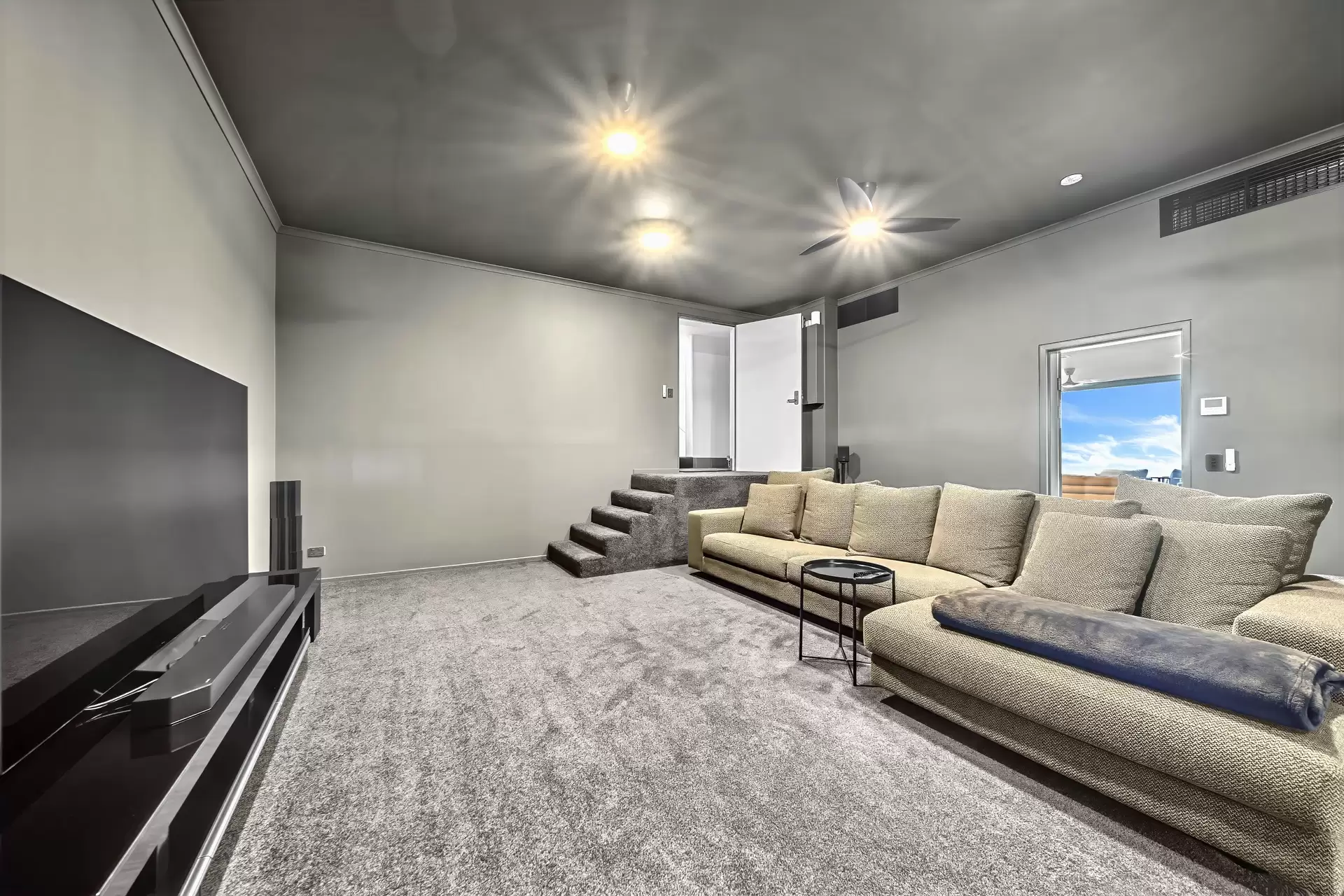 25 Airlie View, Airlie Beach Sold by Queensland Sotheby's International Realty - image 1