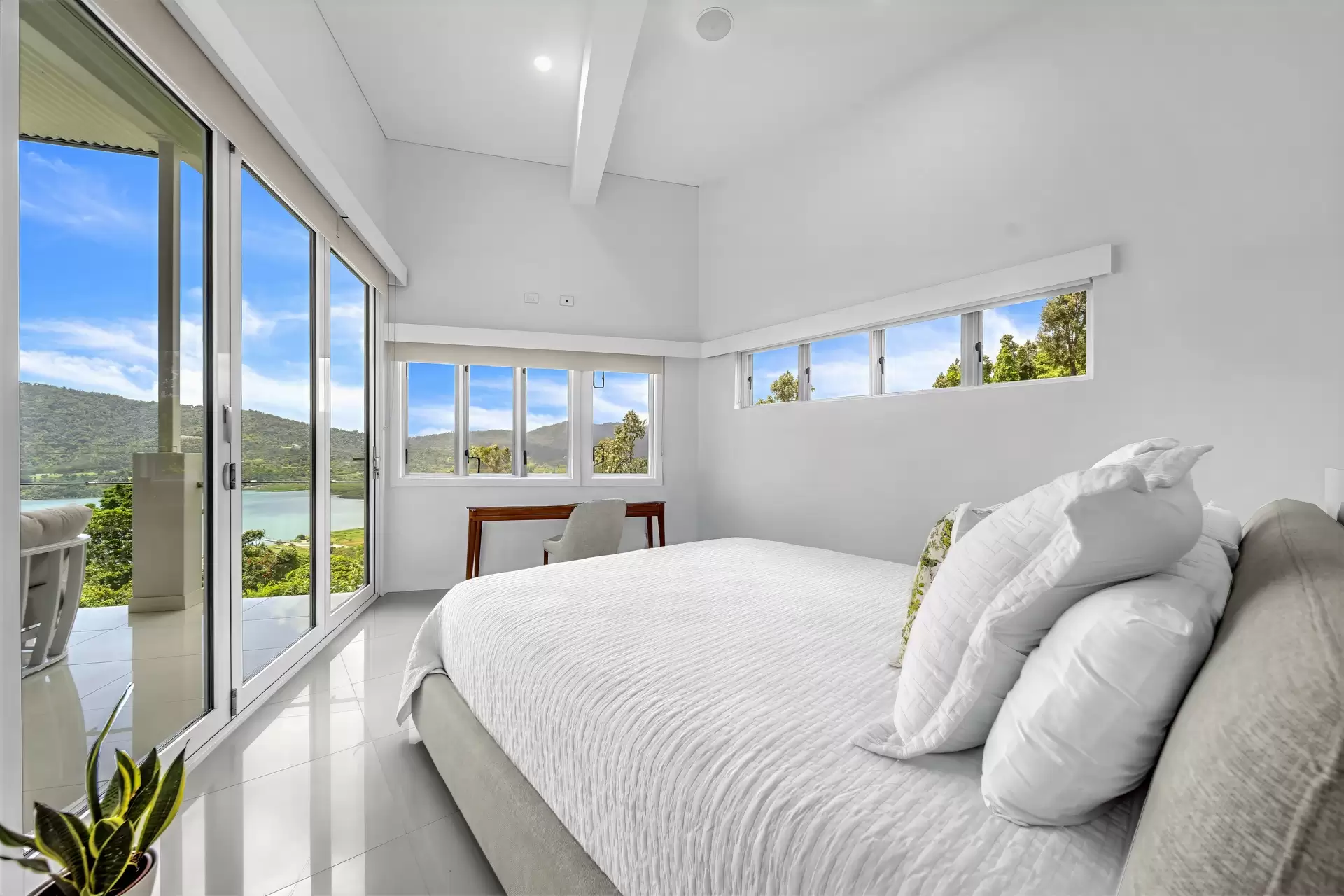 25 Airlie View, Airlie Beach Sold by Queensland Sotheby's International Realty - image 1