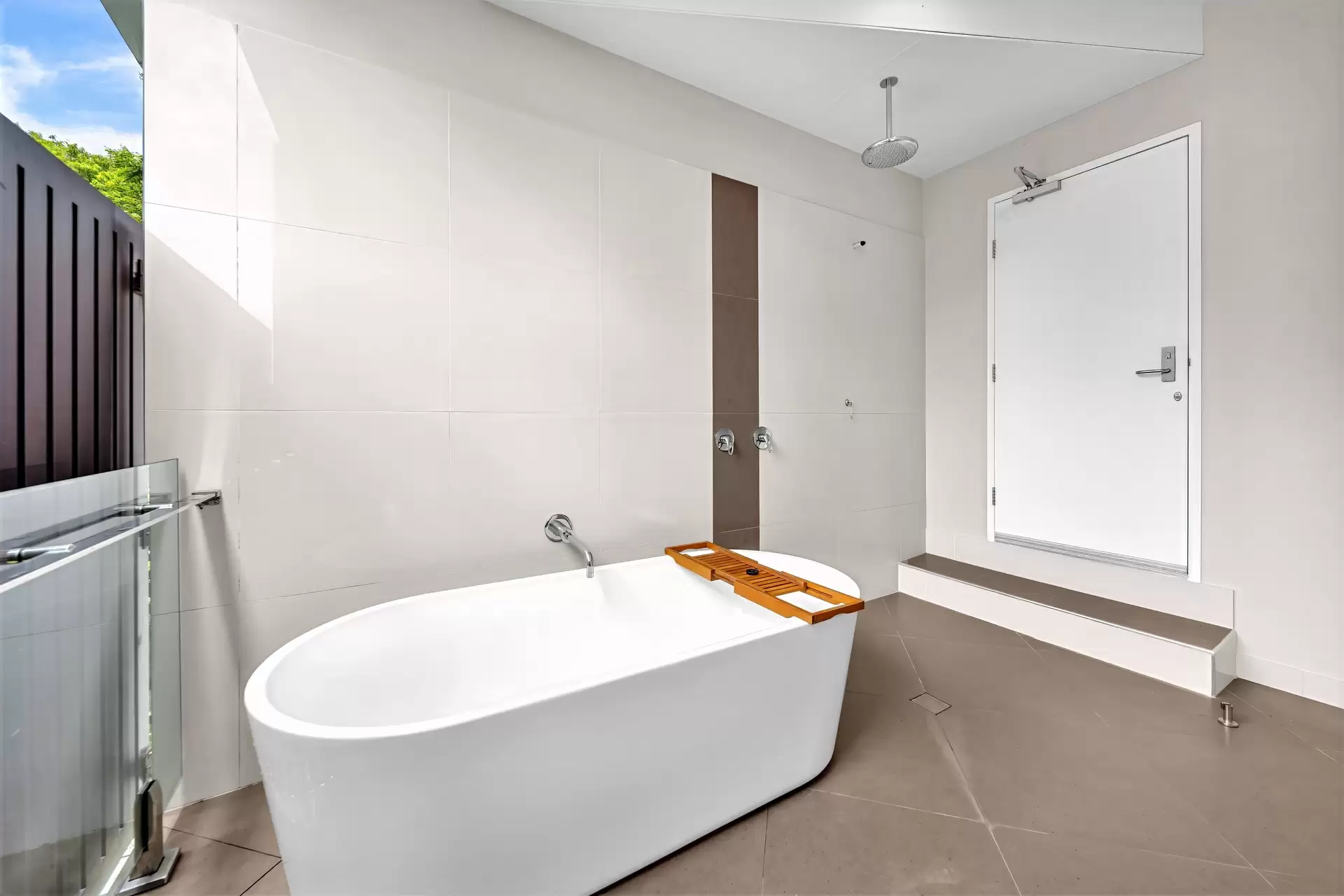 25 Airlie View, Airlie Beach Sold by Queensland Sotheby's International Realty - image 1