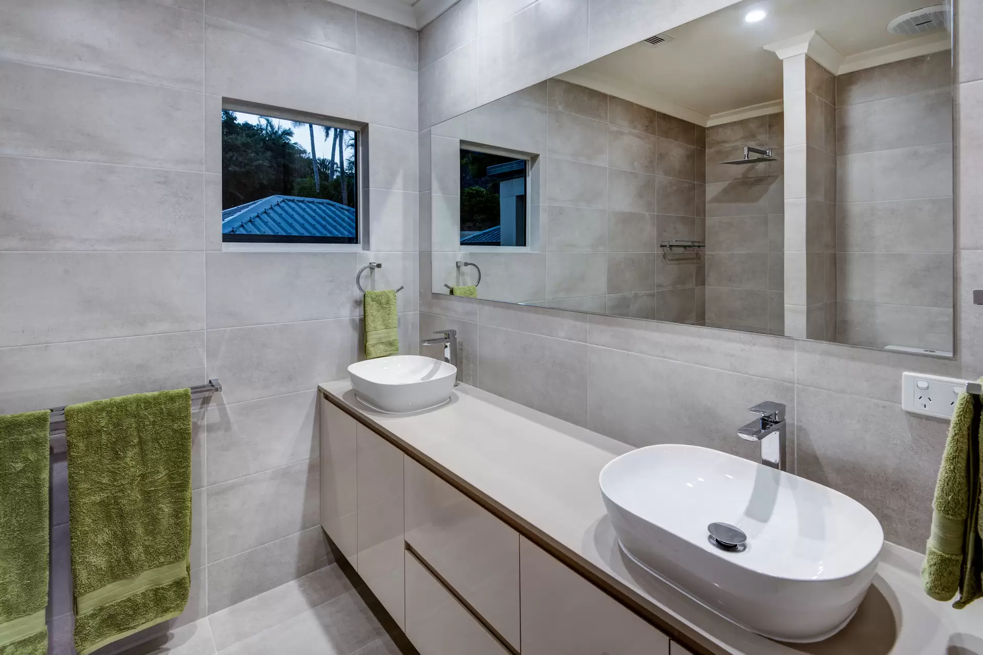 La Bella Waters 2, 1 Coral Sea Avenue, Hamilton Island For Sale by Queensland Sotheby's International Realty - image 1