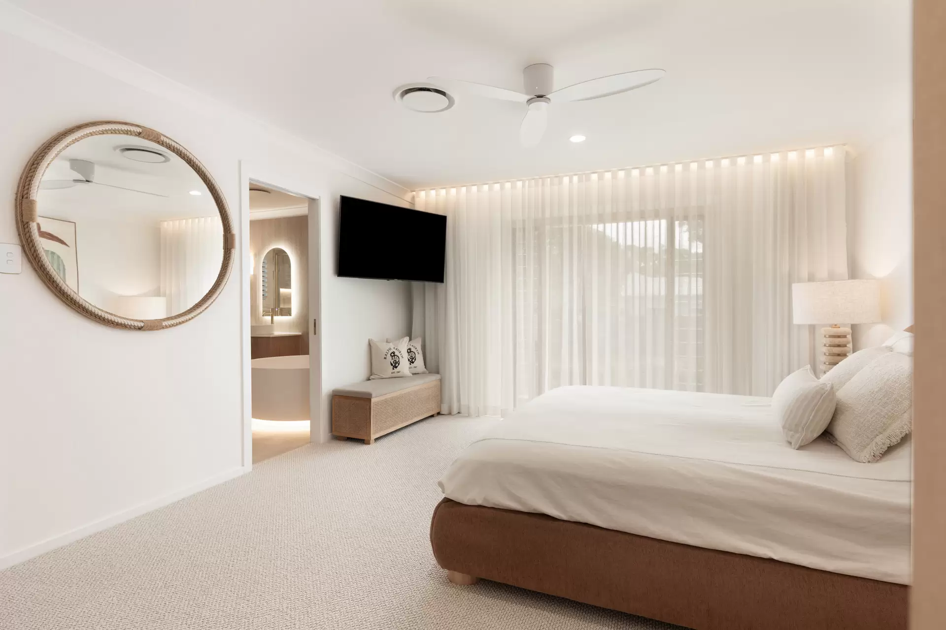 21 Greenside Court, Peregian Springs Sold by Queensland Sotheby's International Realty - image 1