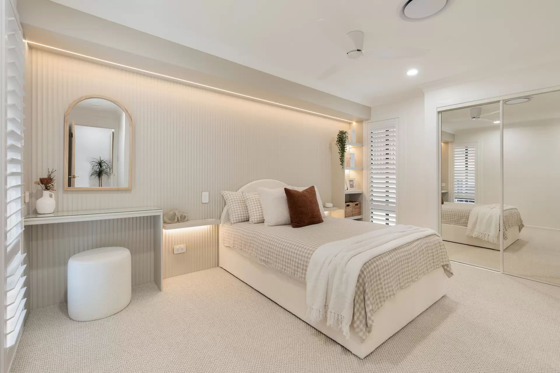 21 Greenside Court, Peregian Springs Sold by Queensland Sotheby's International Realty - image 1