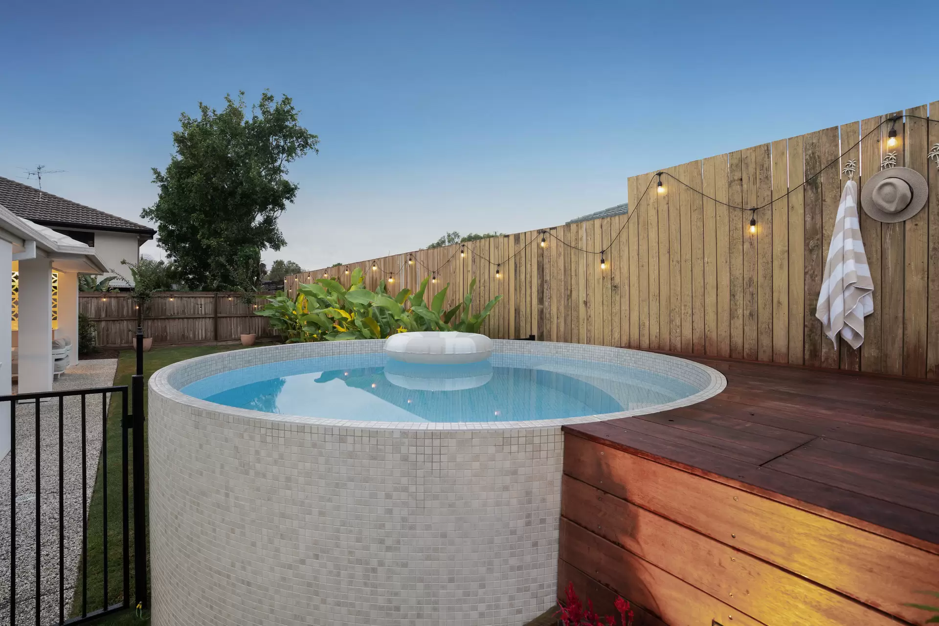 21 Greenside Court, Peregian Springs Sold by Queensland Sotheby's International Realty - image 1
