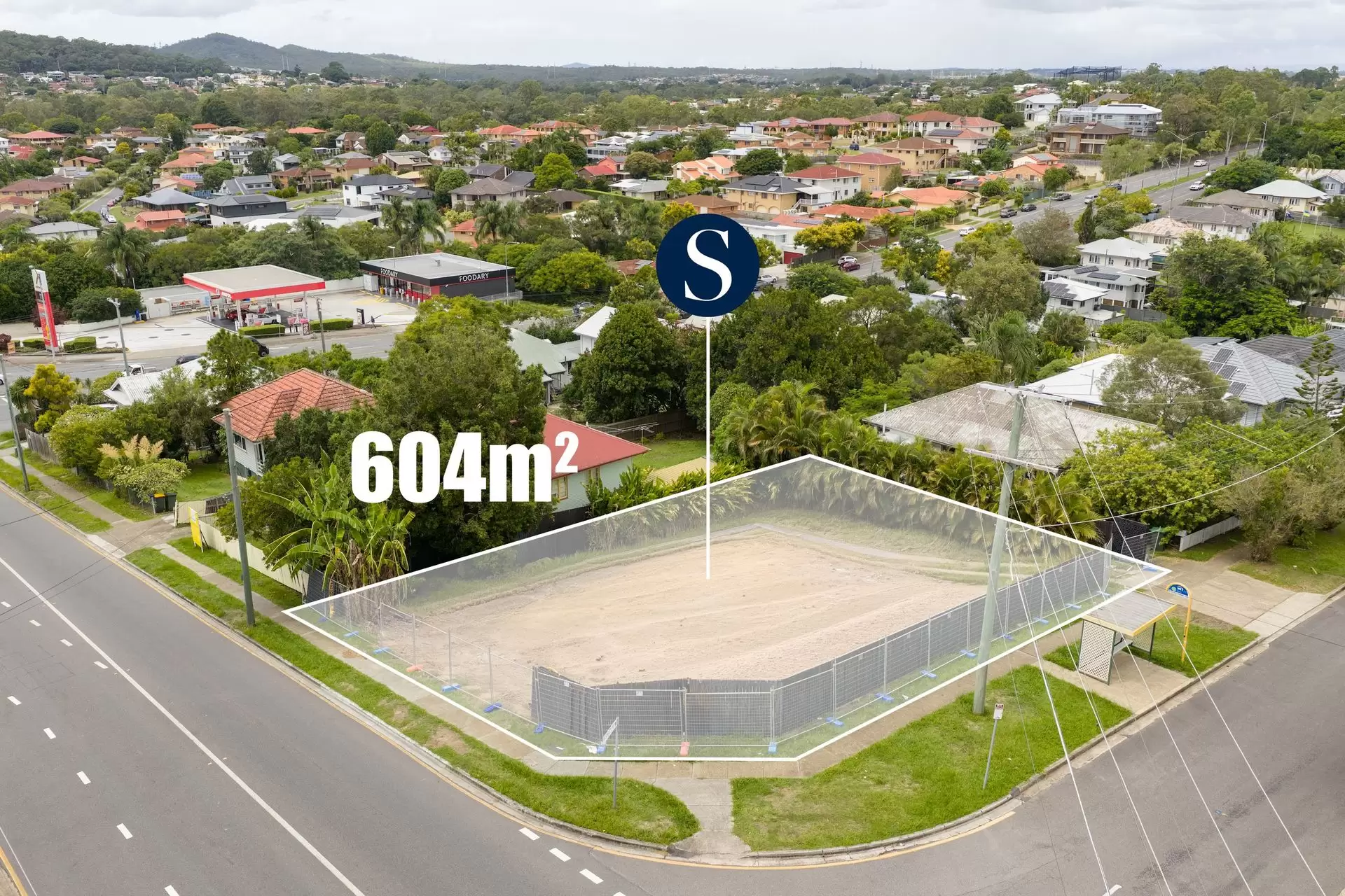 243 Winstanley Street, Carina Heights For Sale by  - image 1