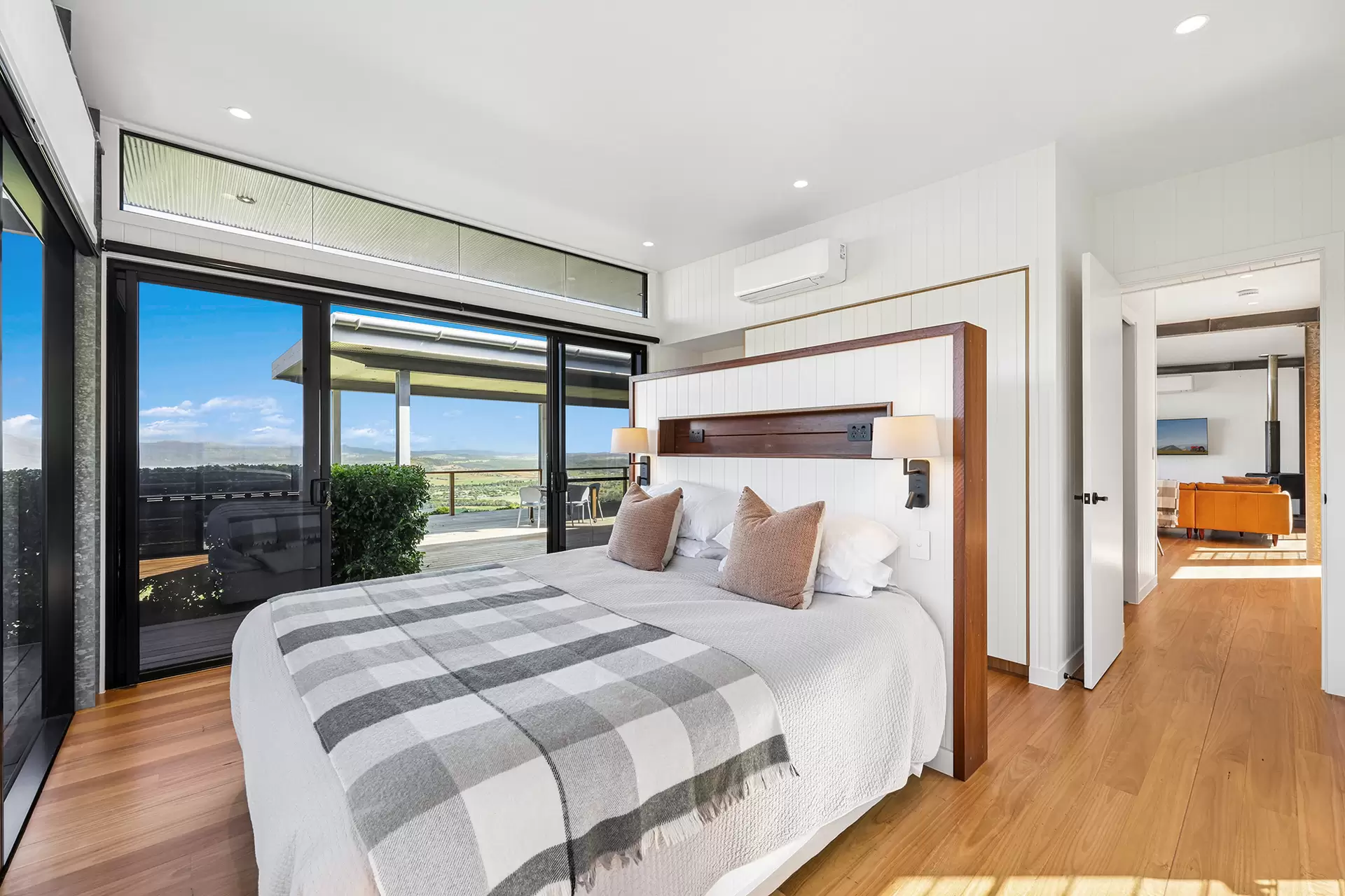 139 Lutter Road, Charlwood For Sale by Queensland Sotheby's International Realty - image 1