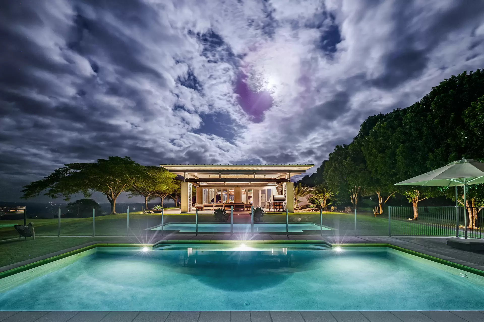 139 Lutter Road, Charlwood For Sale by Queensland Sotheby's International Realty - image 1