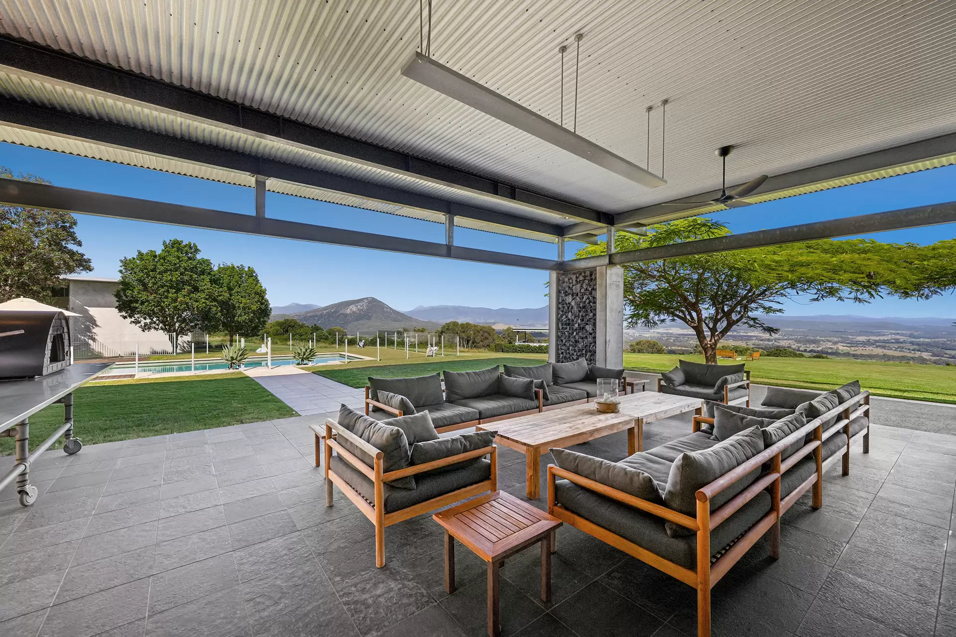 139 Lutter Road, Charlwood For Sale by Queensland Sotheby's International Realty - image 1