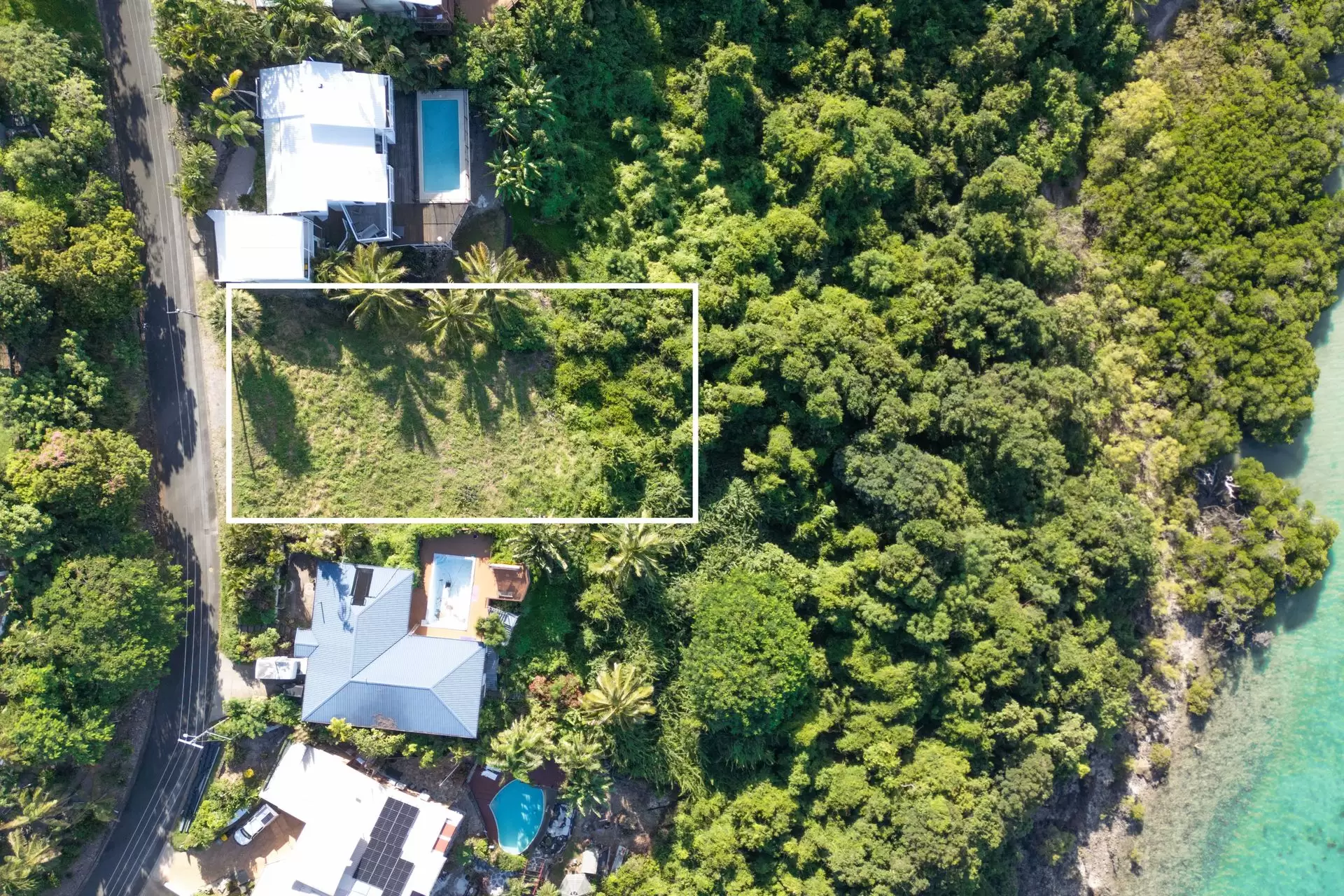 11 Warrain Street, Shute Harbour For Sale by Queensland Sotheby's International Realty - image 1