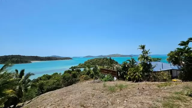 11 Warrain Street, Shute Harbour For Sale by Queensland Sotheby's International Realty - image 1
