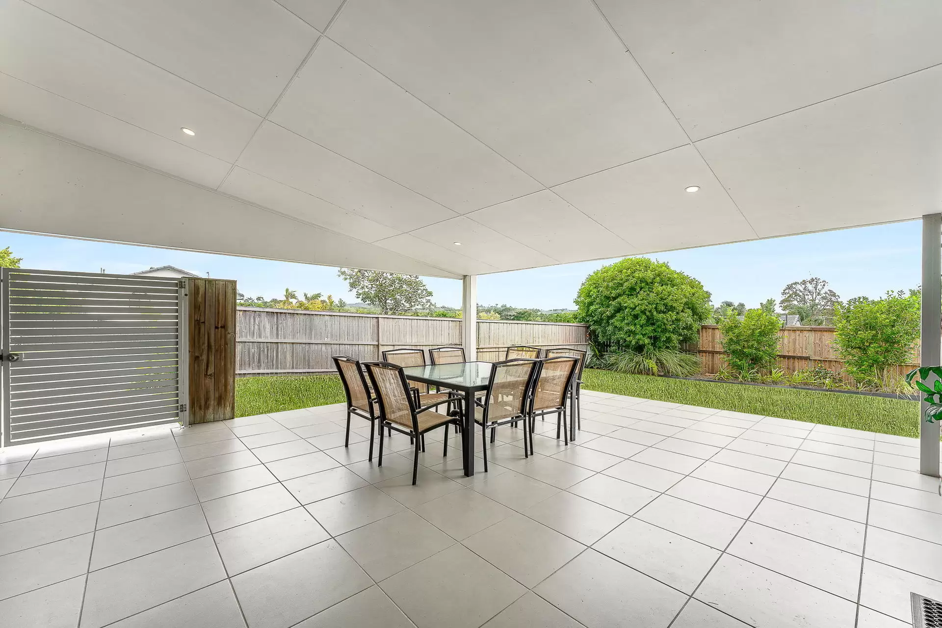 33 Harran Street, Southport Sold by  - image 1
