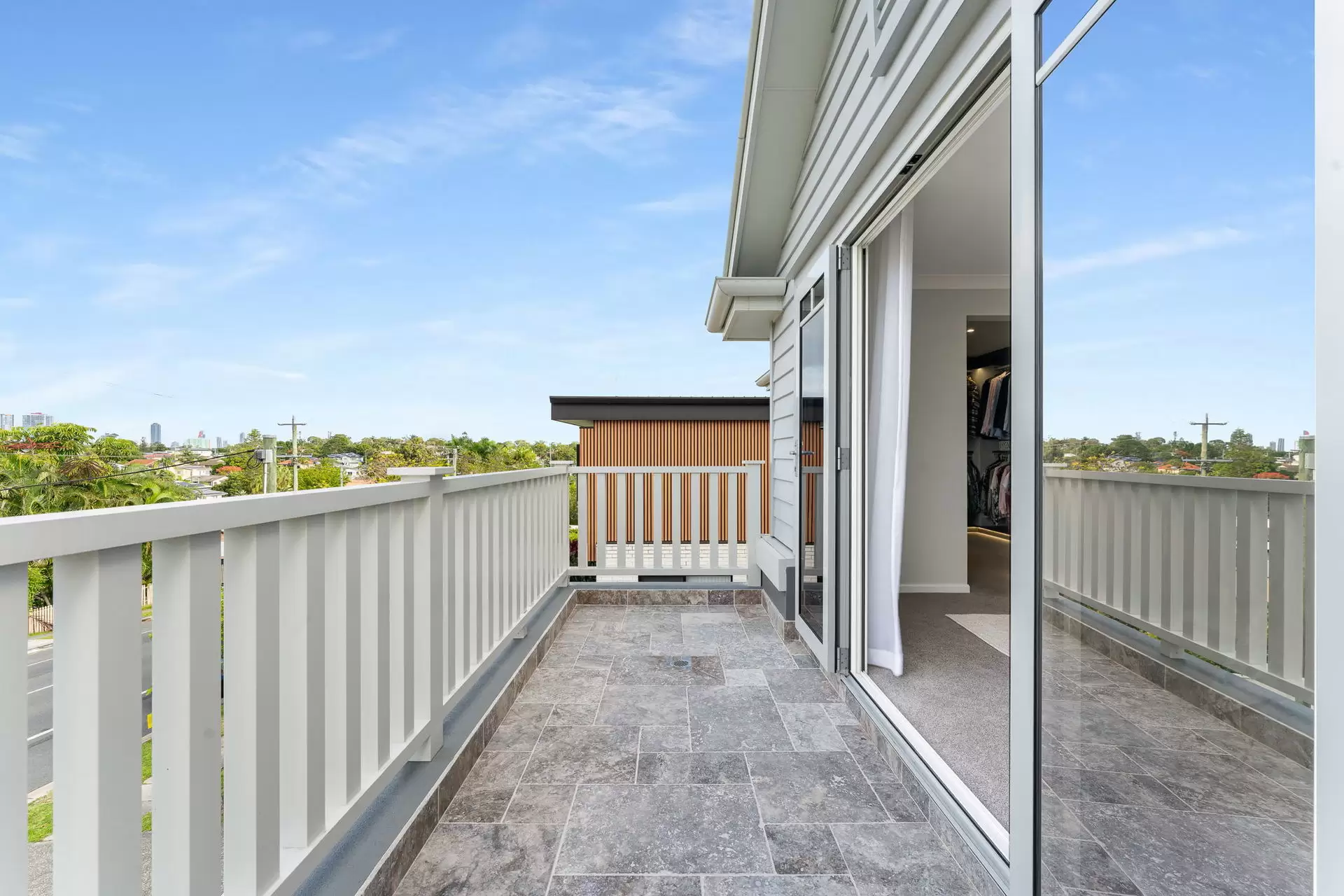 10 Wilson Street, Labrador Sold by  - image 1