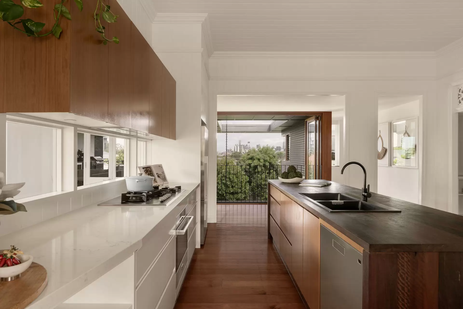 47 Marne Road, Albion Sold by Queensland Sotheby's International Realty - image 1
