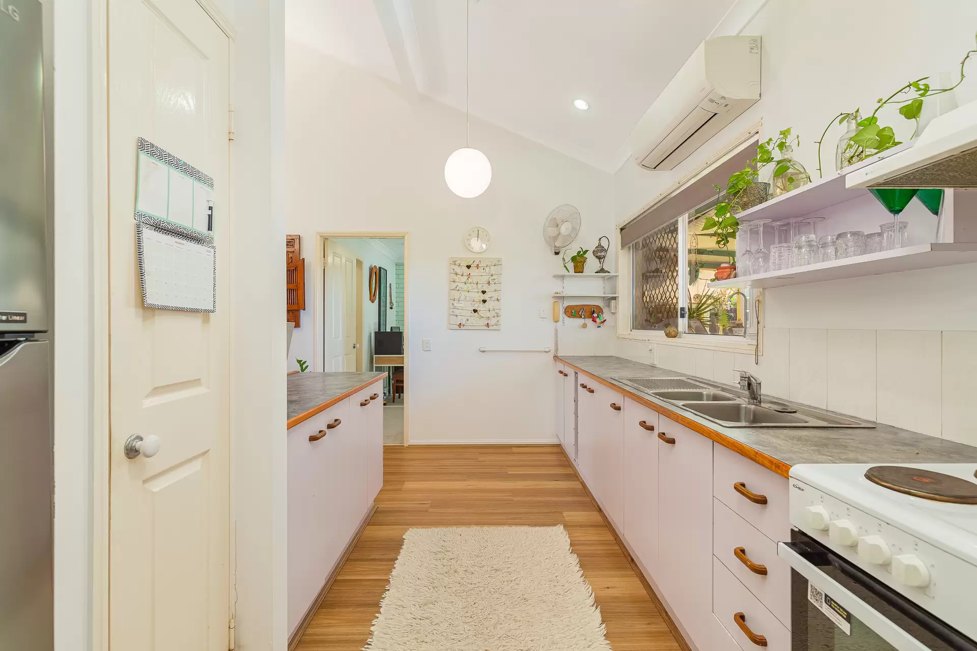 3/108 Wynyard Street, Cleveland Sold by Queensland Sotheby's International Realty - image 1