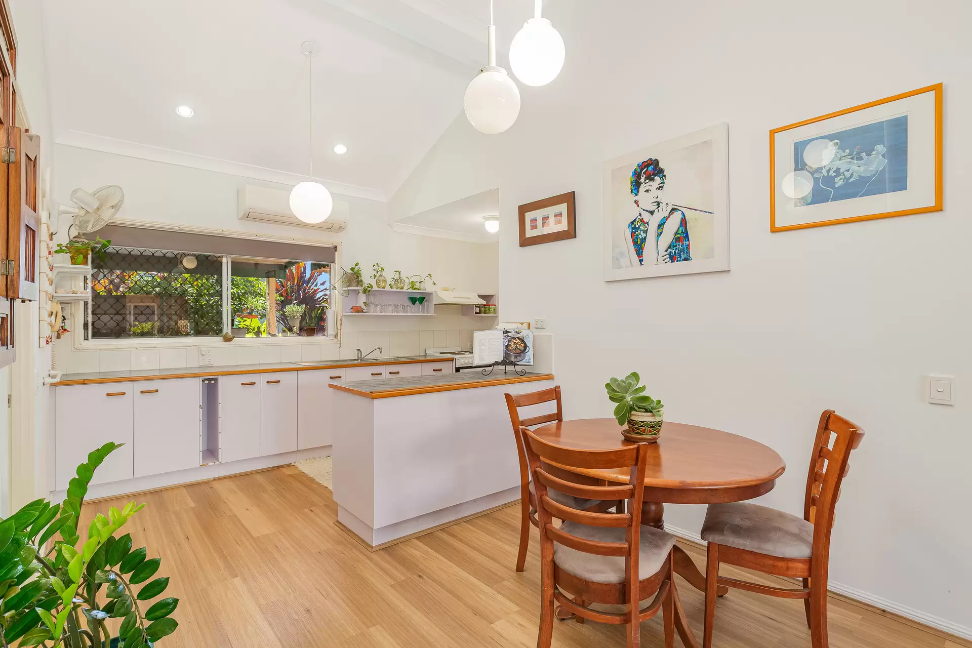 3/108 Wynyard Street, Cleveland Sold by Queensland Sotheby's International Realty - image 1