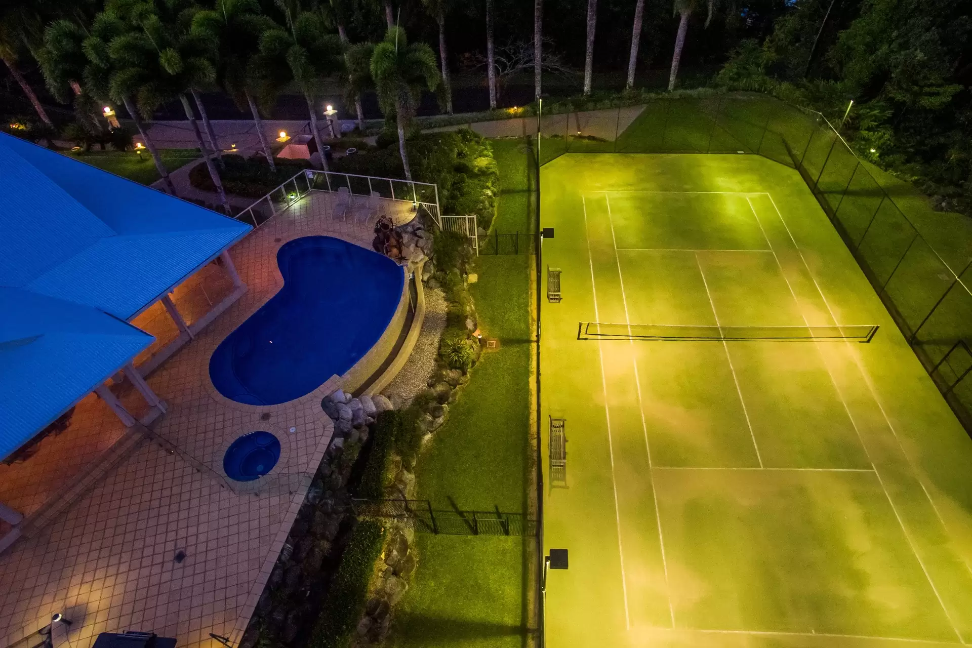 10 - 12 Hibiscus Court, Rocky Point For Sale by Queensland Sotheby's International Realty - image 1