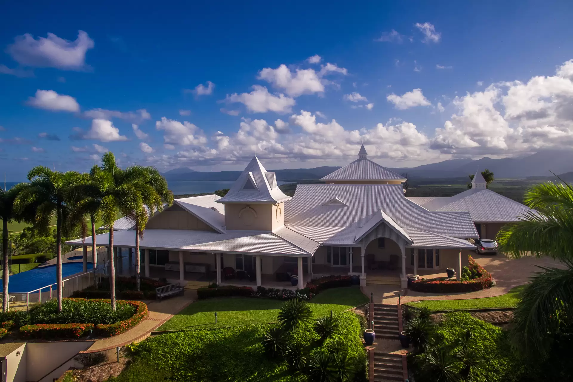 10 - 12 Hibiscus Court, Rocky Point For Sale by Queensland Sotheby's International Realty - image 1
