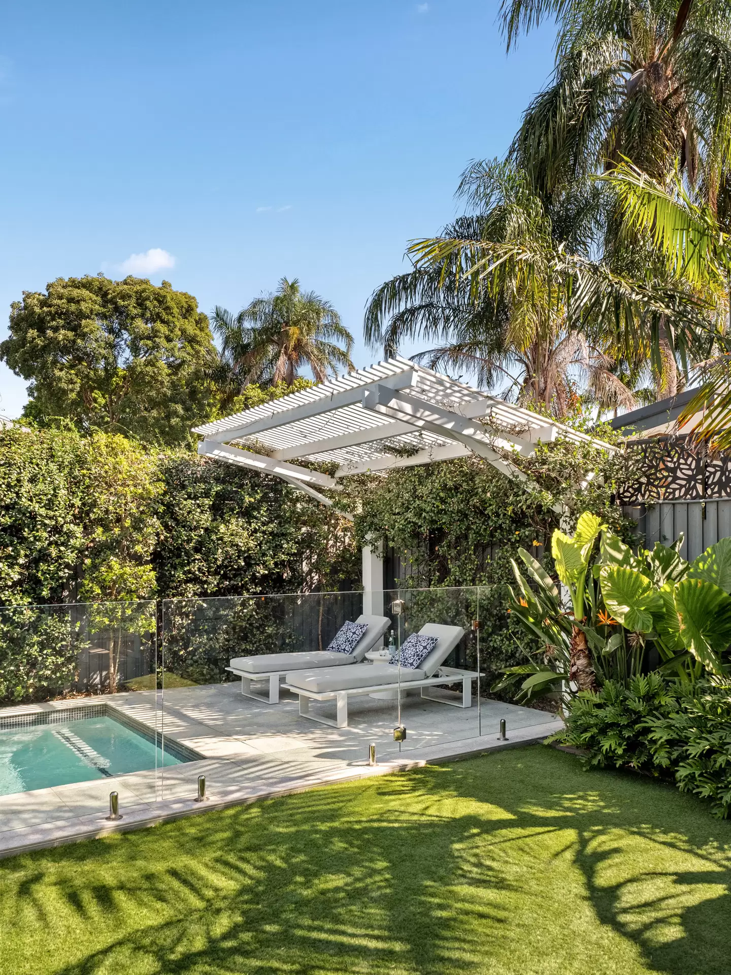 62 Henry Street, Kalinga Sold by Queensland Sotheby's International Realty - image 1