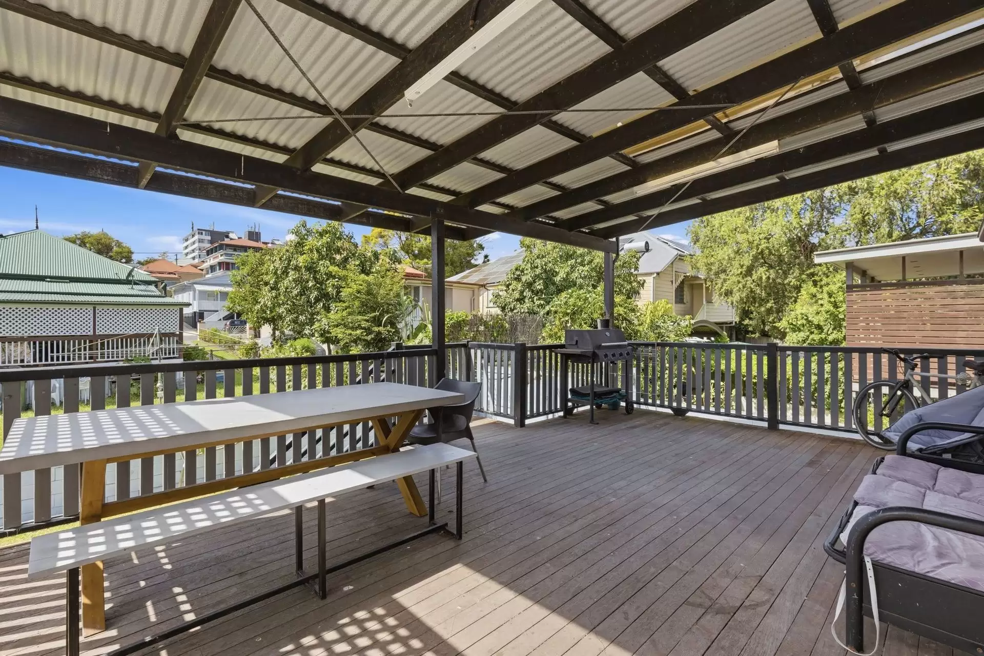 30 Princhester Street, West End Sold by Queensland Sotheby's International Realty - image 1
