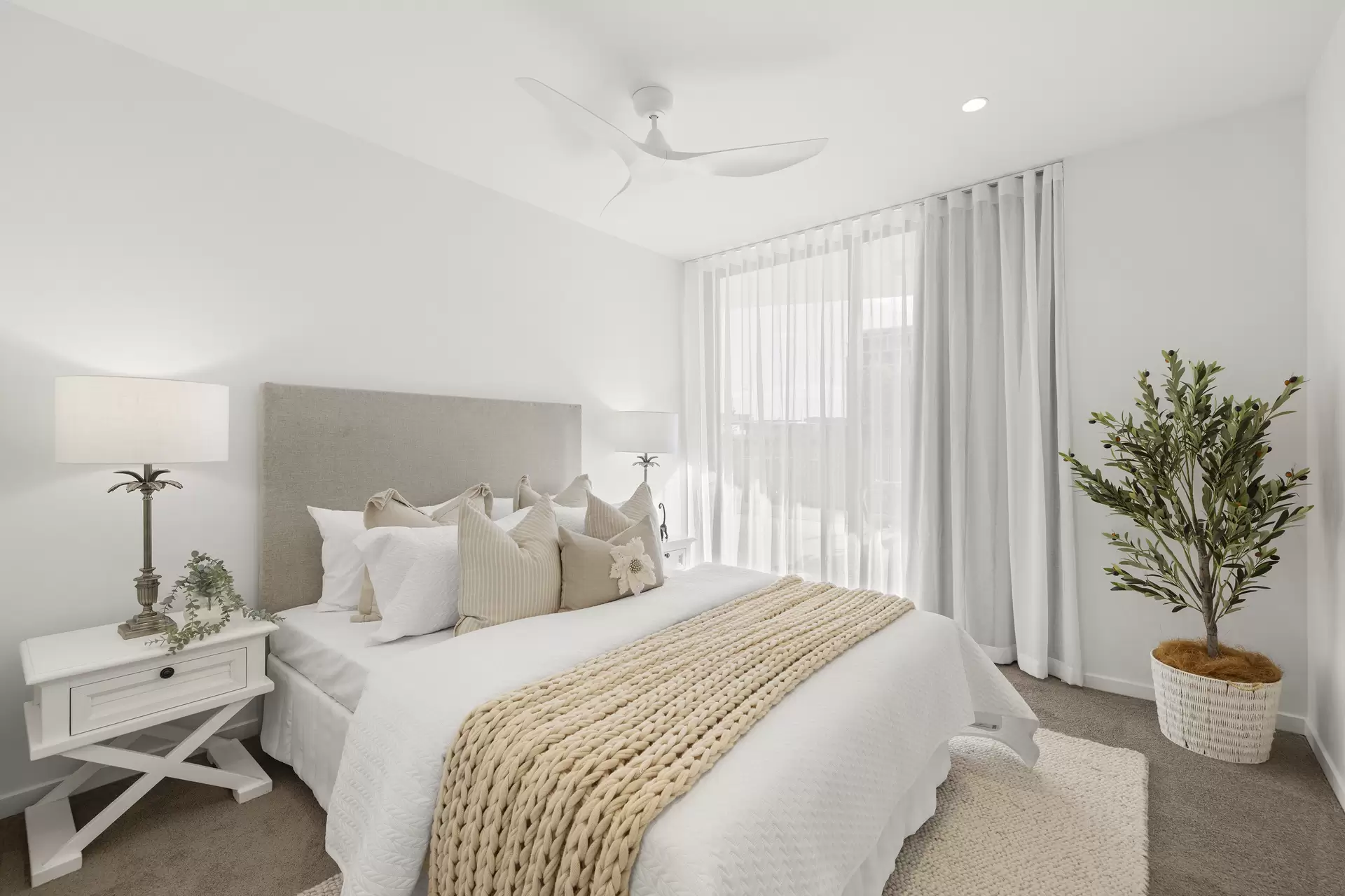 104/11 Waterside Retreat, Birtinya Sold by Queensland Sotheby's International Realty - image 1