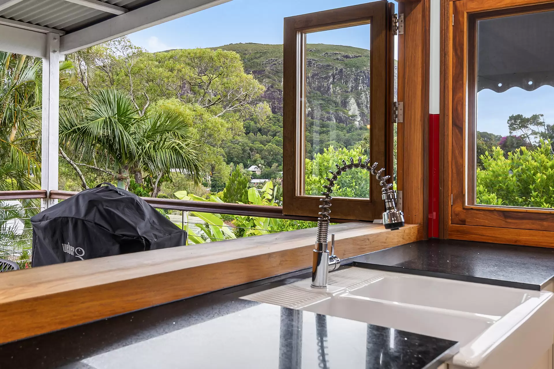 14 Marakari Crescent, Mount Coolum Sold by Queensland Sotheby's International Realty - image 1