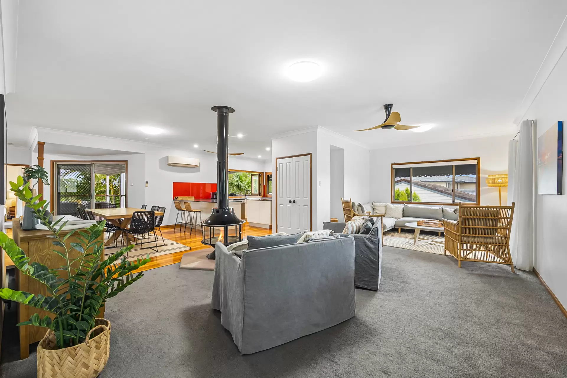14 Marakari Crescent, Mount Coolum Sold by Queensland Sotheby's International Realty - image 1