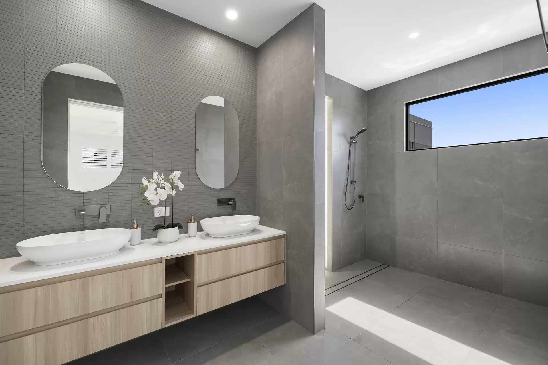 27 Mon Terre Drive, Little Mountain Sold by Queensland Sotheby's International Realty - image 1