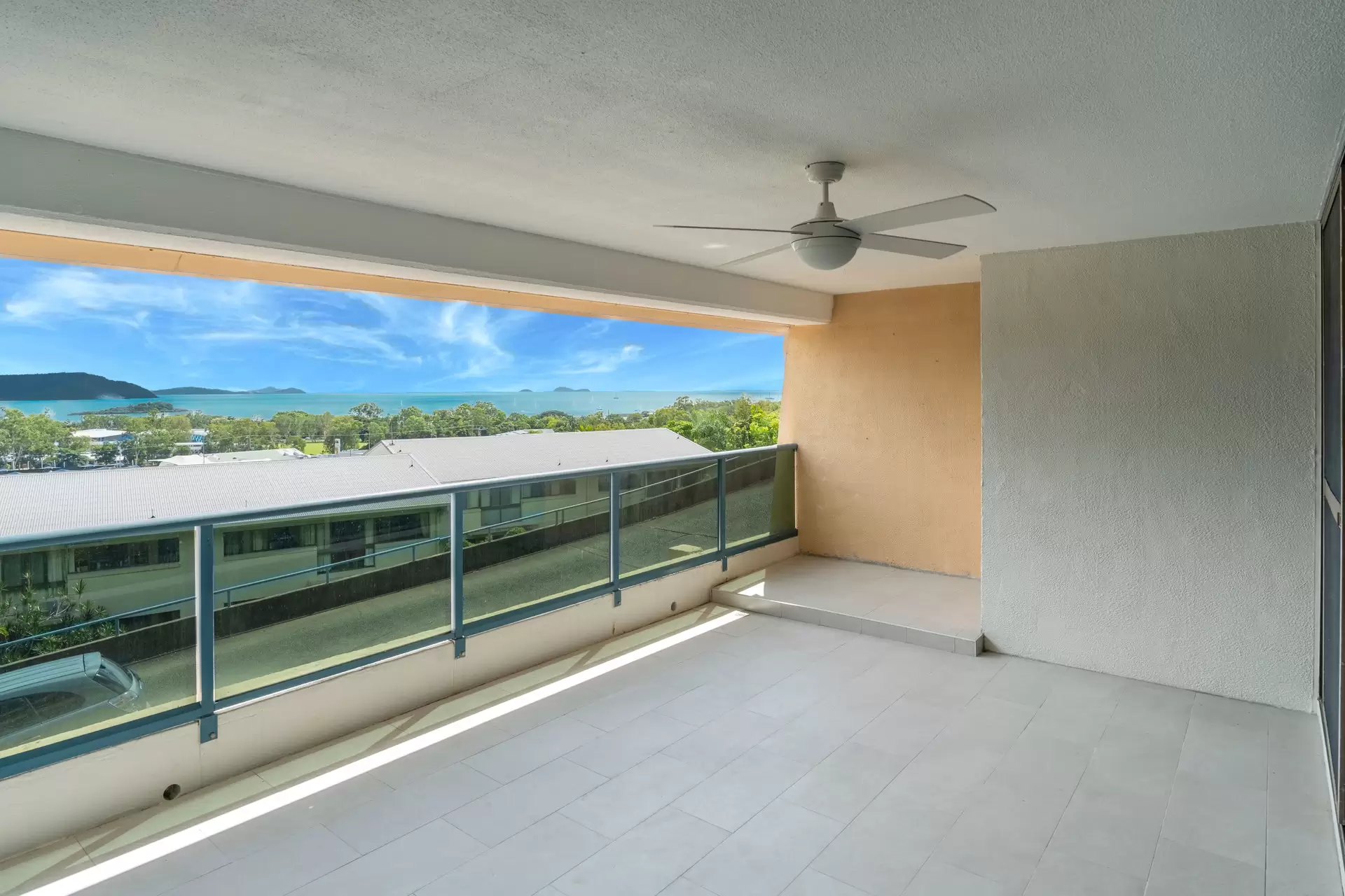 125/4 Eshelby Drive, Cannonvale Sold by Queensland Sotheby's International Realty - image 1