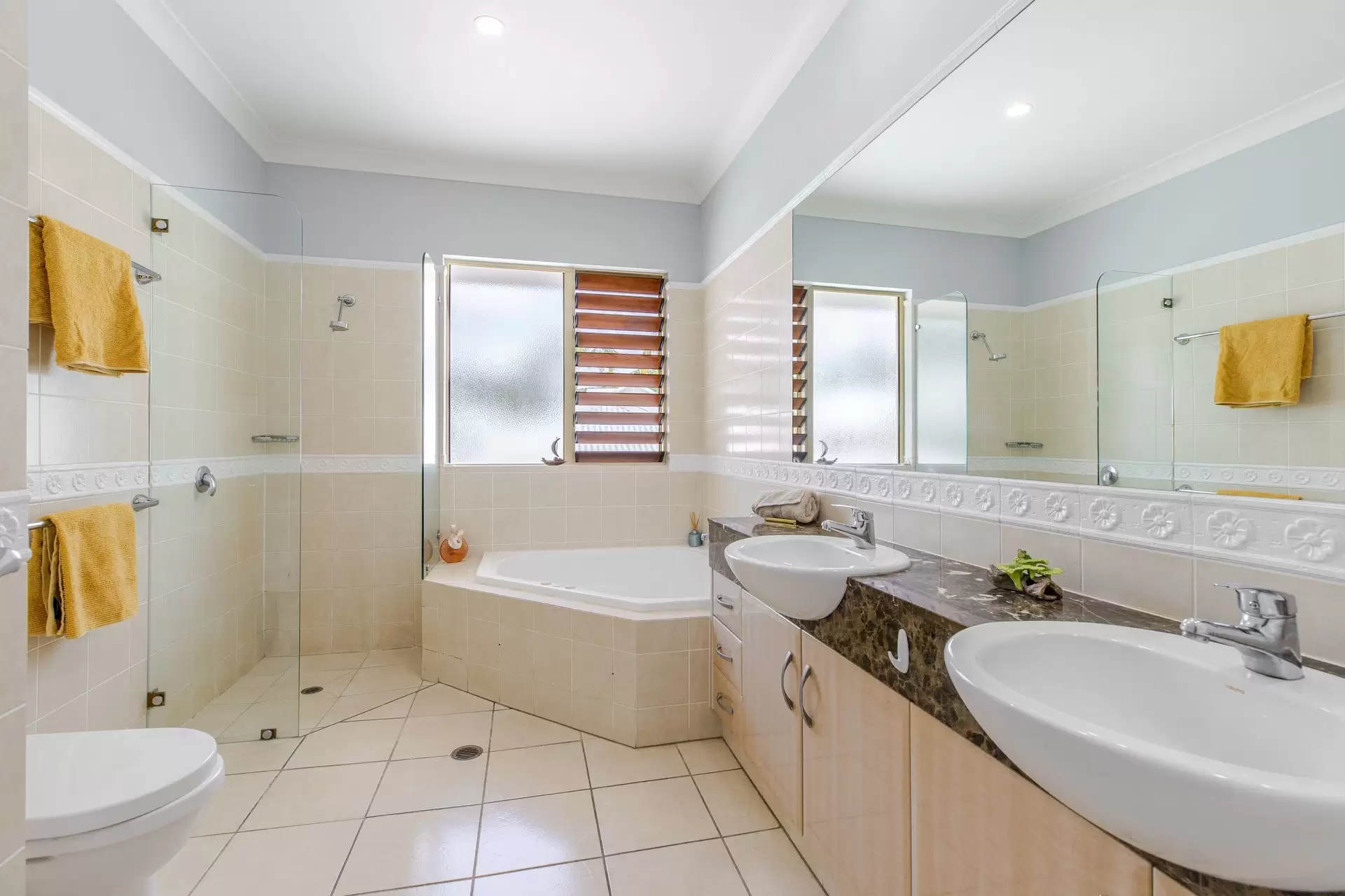 23/24-70 Nautilus  Street, Port Douglas For Sale by Queensland Sotheby's International Realty - image 1