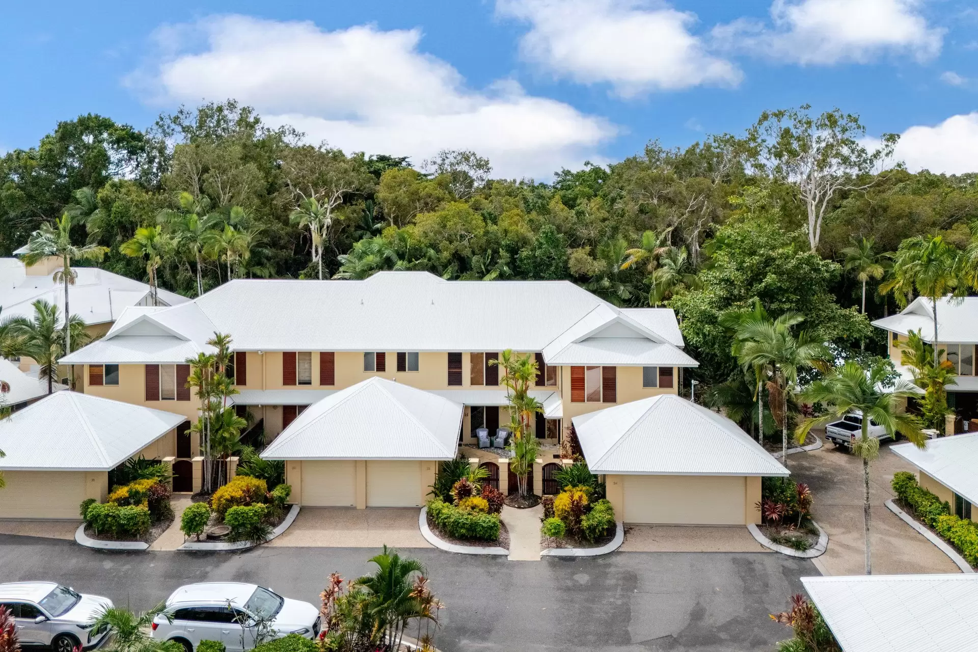 23/24-70 Nautilus  Street, Port Douglas For Sale by Queensland Sotheby's International Realty - image 1