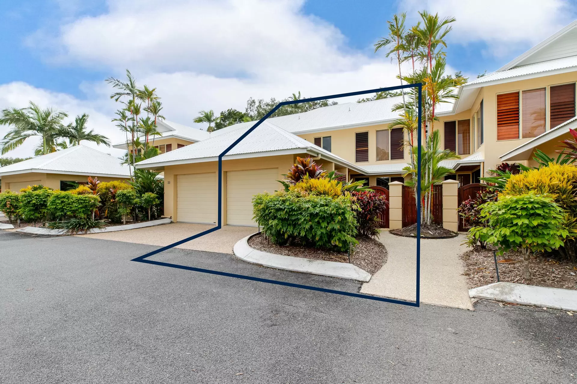 23/24-70 Nautilus  Street, Port Douglas For Sale by Queensland Sotheby's International Realty - image 1