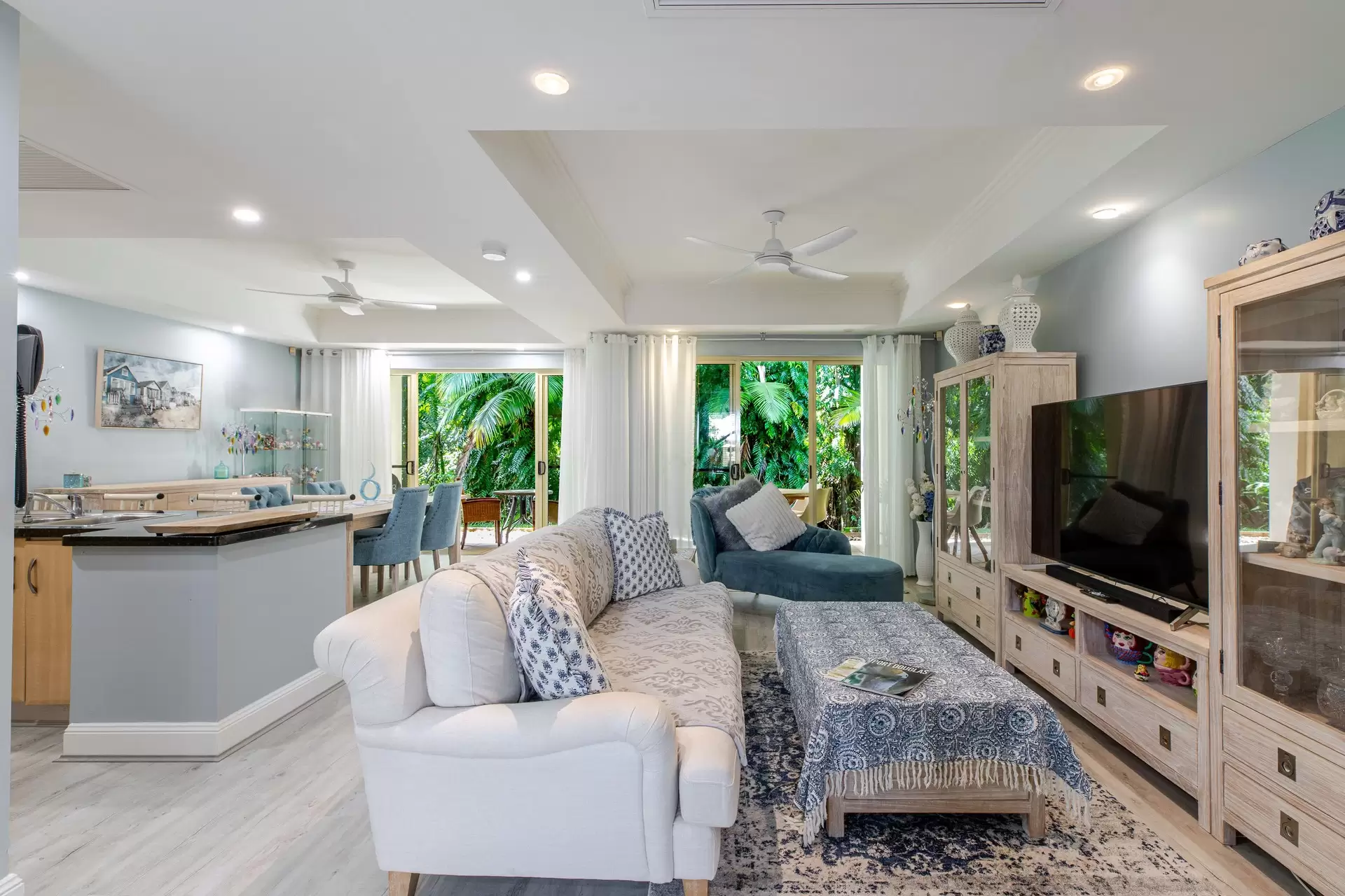 23/24-70 Nautilus  Street, Port Douglas For Sale by Queensland Sotheby's International Realty - image 1