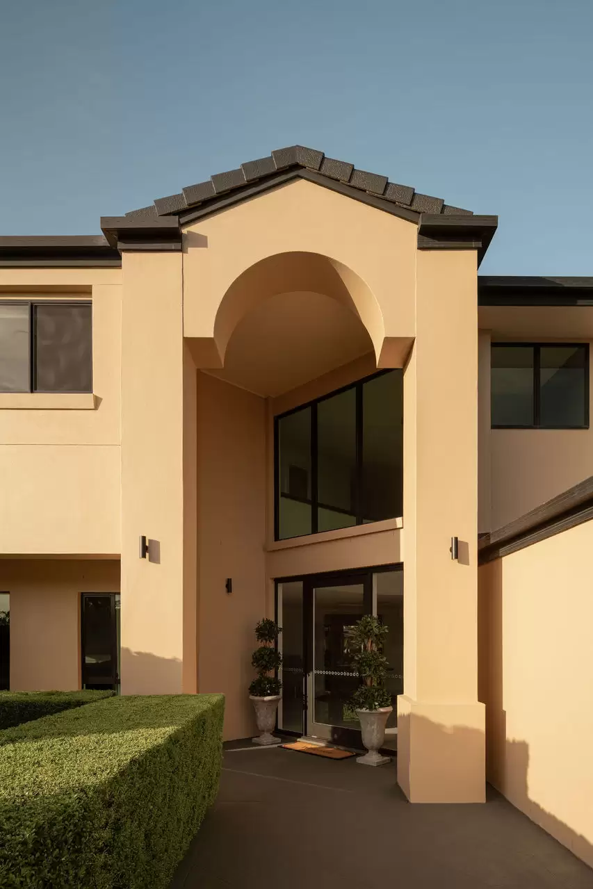 24 Lauren Place, Chandler Sold by Queensland Sotheby's International Realty - image 1