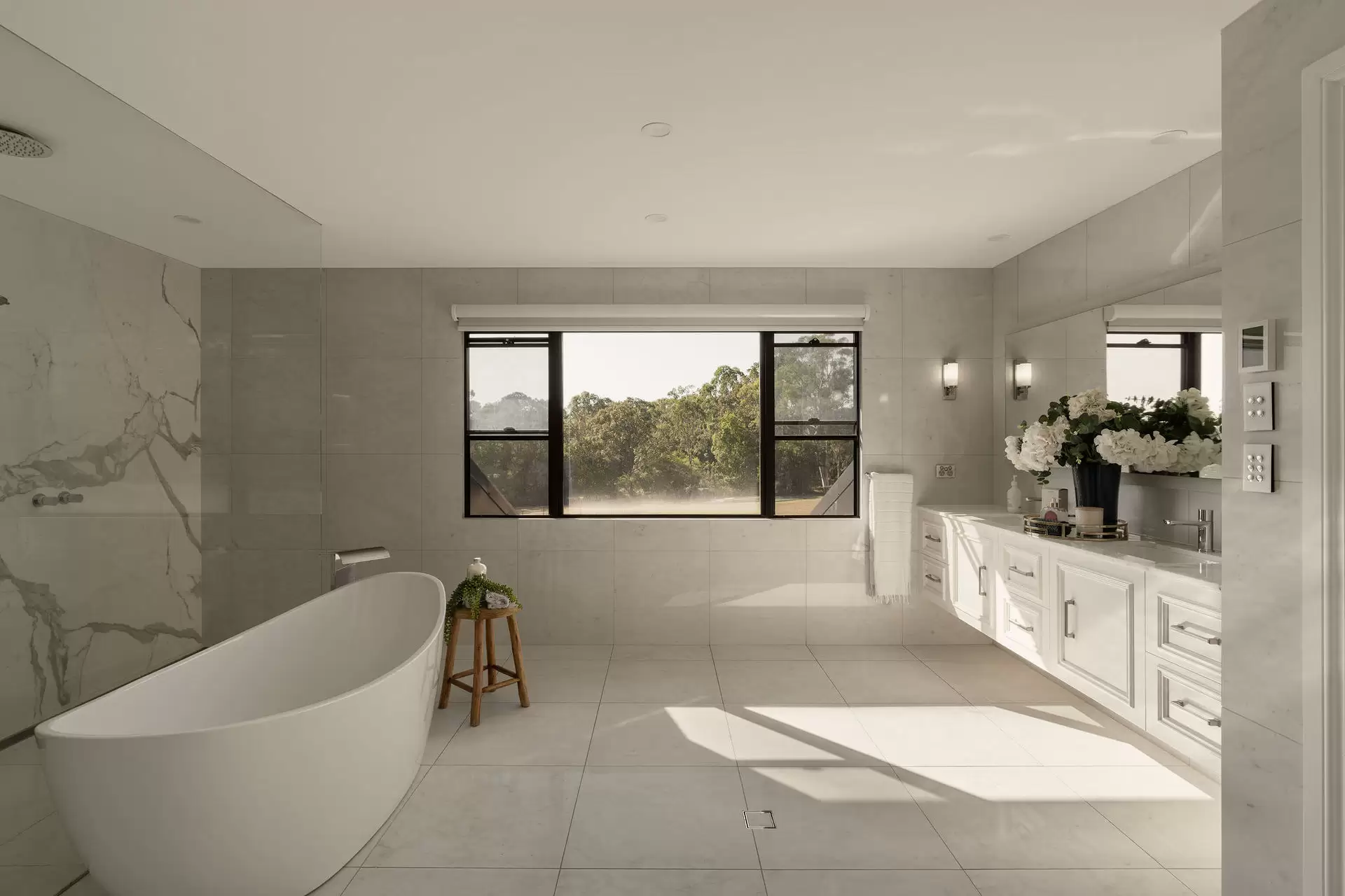 24 Lauren Place, Chandler Sold by Queensland Sotheby's International Realty - image 1