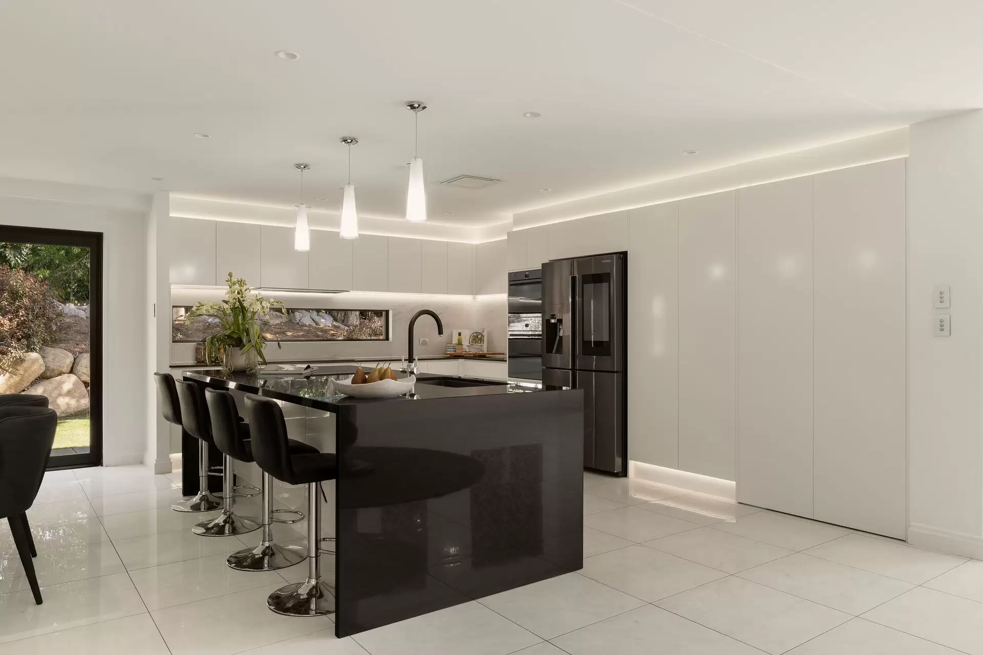24 Lauren Place, Chandler For Sale by Queensland Sotheby's International Realty - image 1