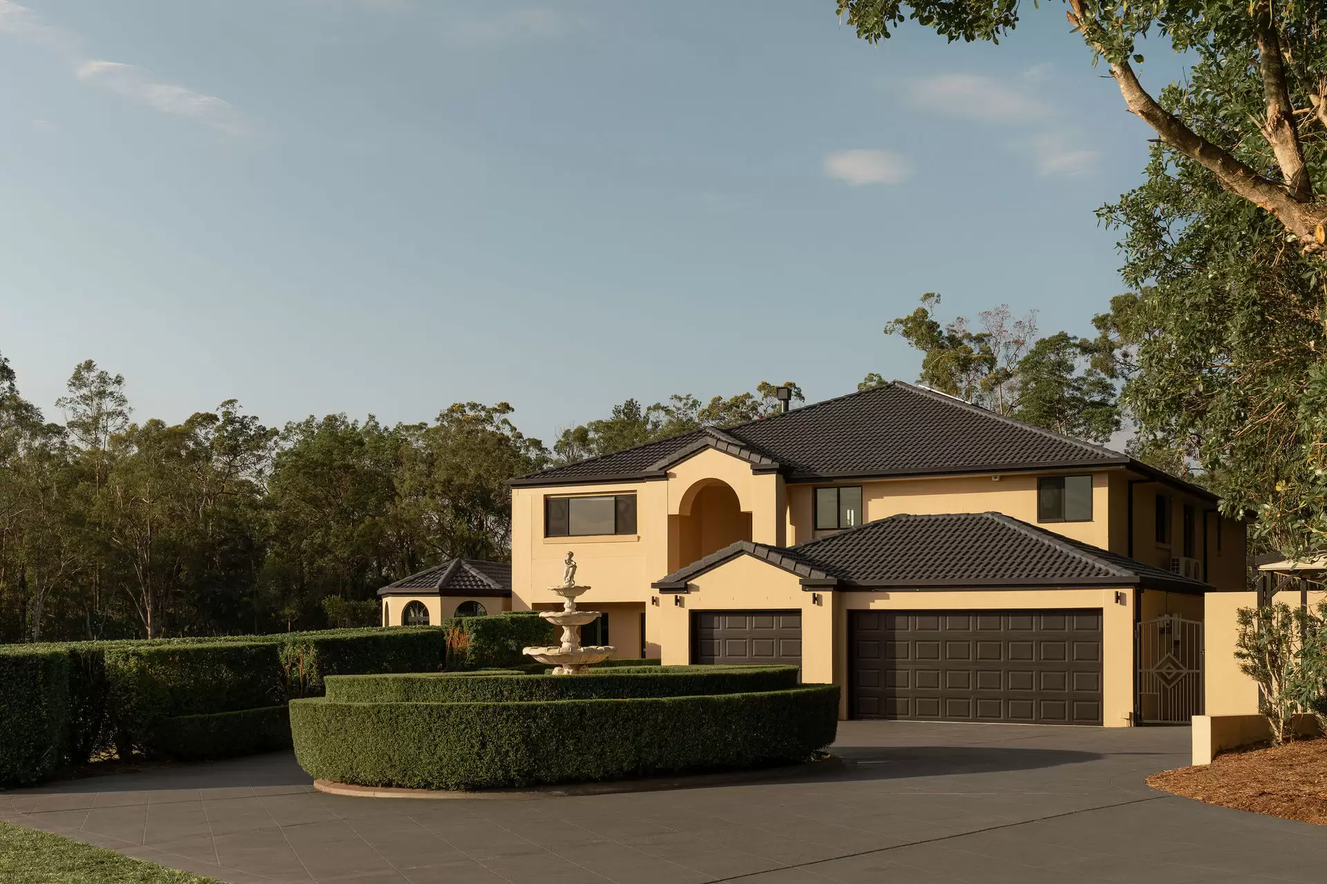 24 Lauren Place, Chandler Sold by Queensland Sotheby's International Realty - image 1