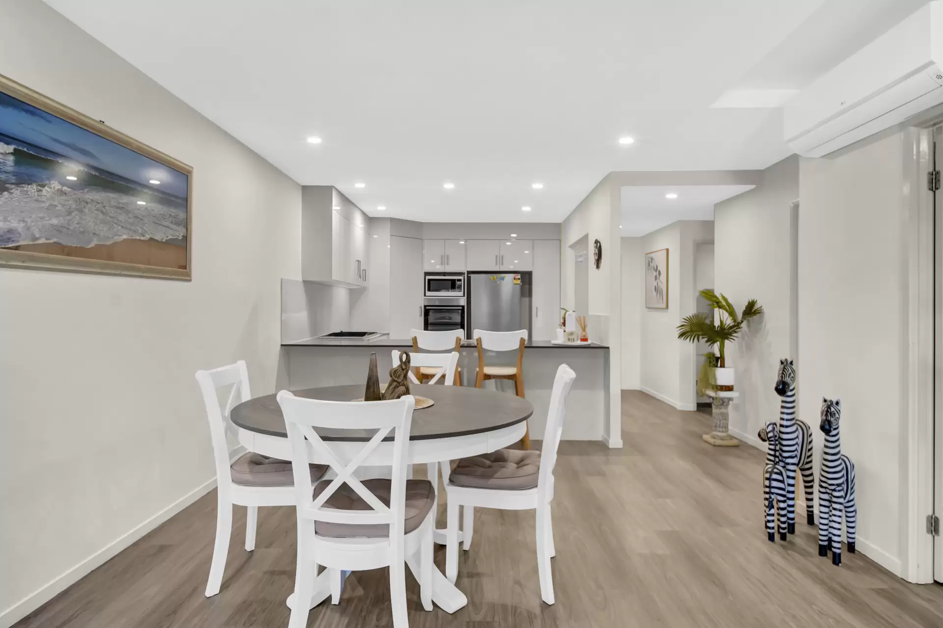 21/135-139 Shore Street West, Cleveland For Sale by Queensland Sotheby's International Realty - image 1