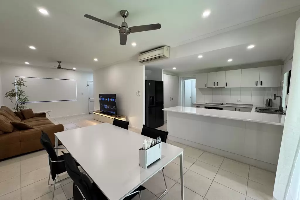 15/25 Abell Road, Cannonvale Sold by 