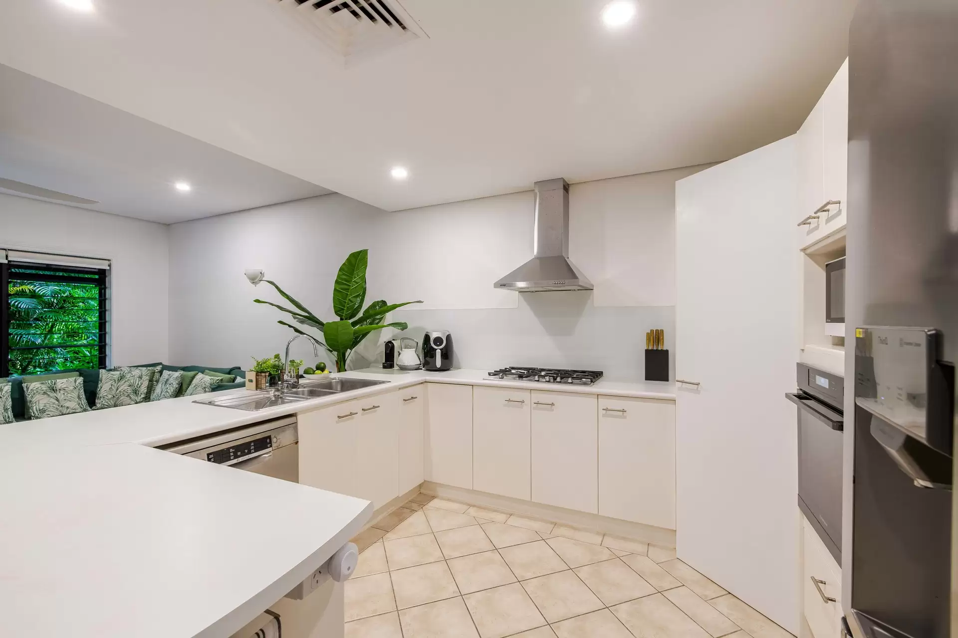 2/18-28 St Crispins  Avenue, Port Douglas For Sale by Queensland Sotheby's International Realty - image 1