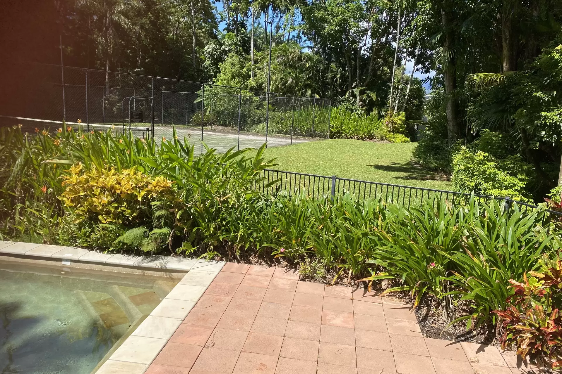 2/18-28 St Crispins  Avenue, Port Douglas Sold by Queensland Sotheby's International Realty - image 1
