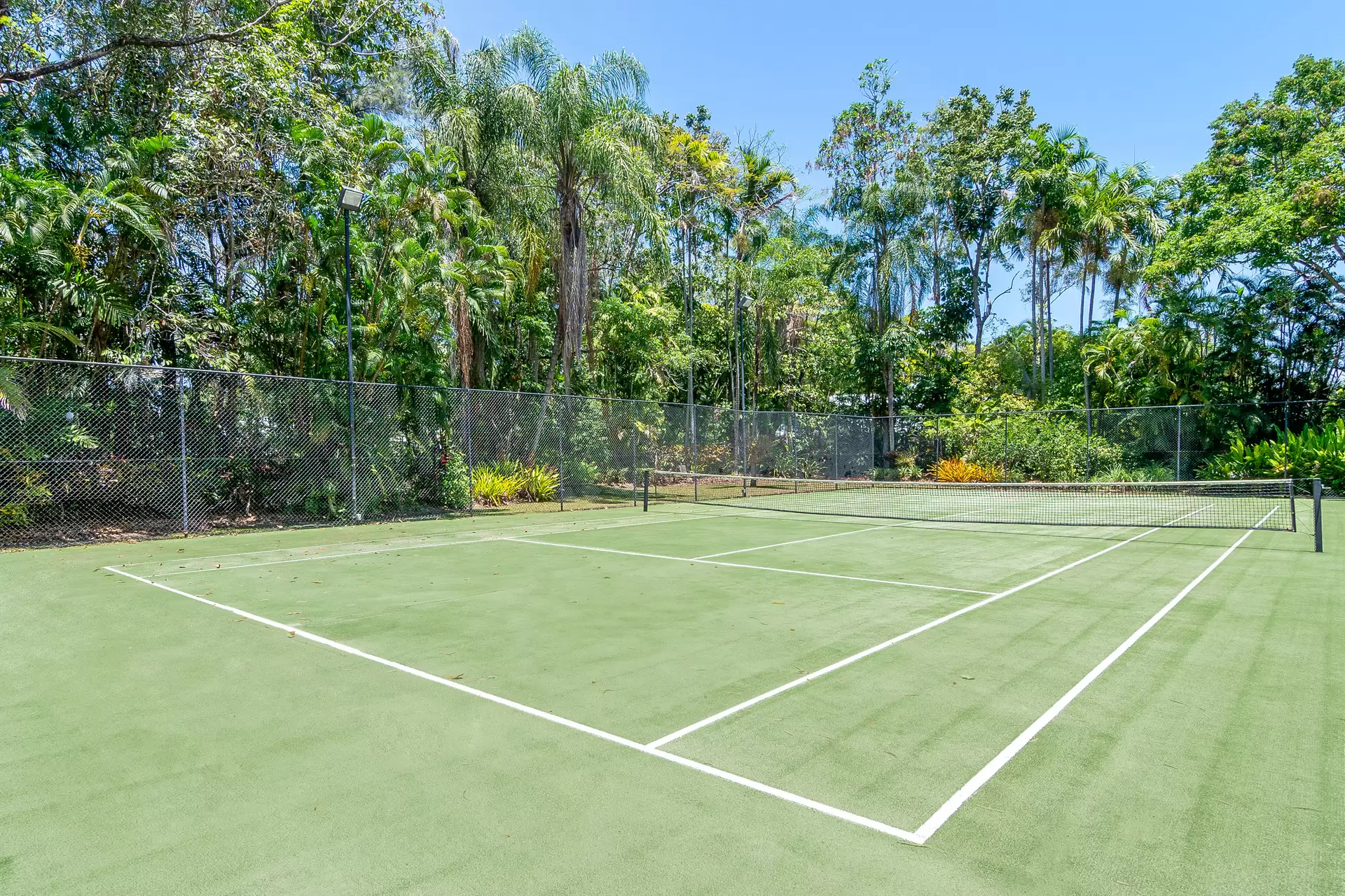 2/18-28 St Crispins  Avenue, Port Douglas Sold by Queensland Sotheby's International Realty - image 1